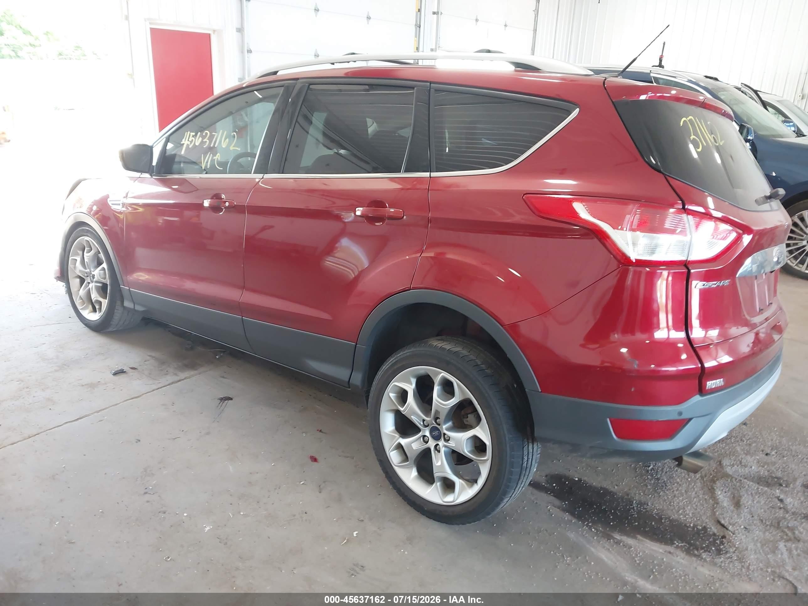 2015 Ford Escape Titanium Red vin: 1FMCU9J95FUA17960