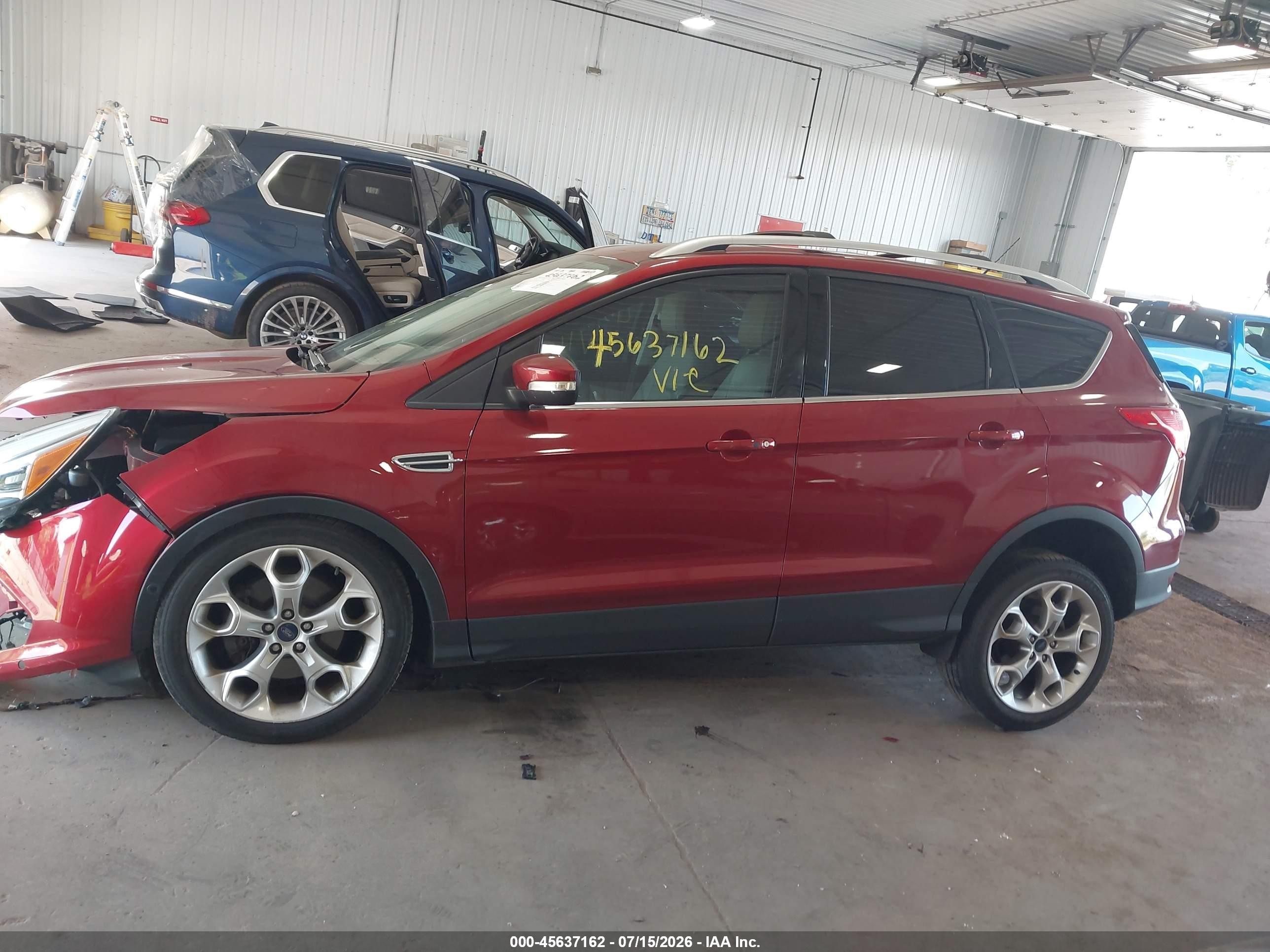 2015 Ford Escape Titanium Red vin: 1FMCU9J95FUA17960