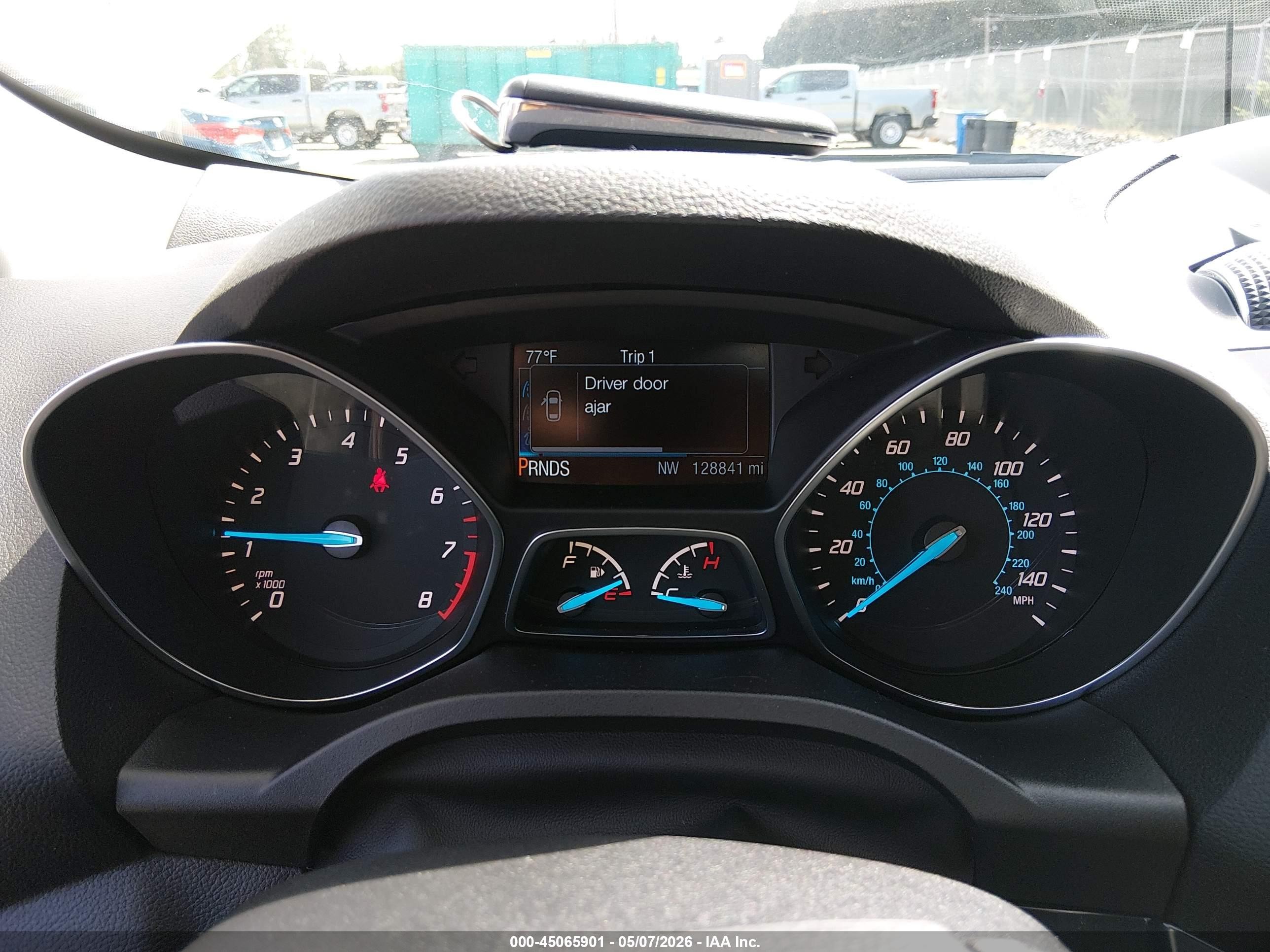 2015 Ford Escape Titanium White vin: 1FMCU9J95FUA53132