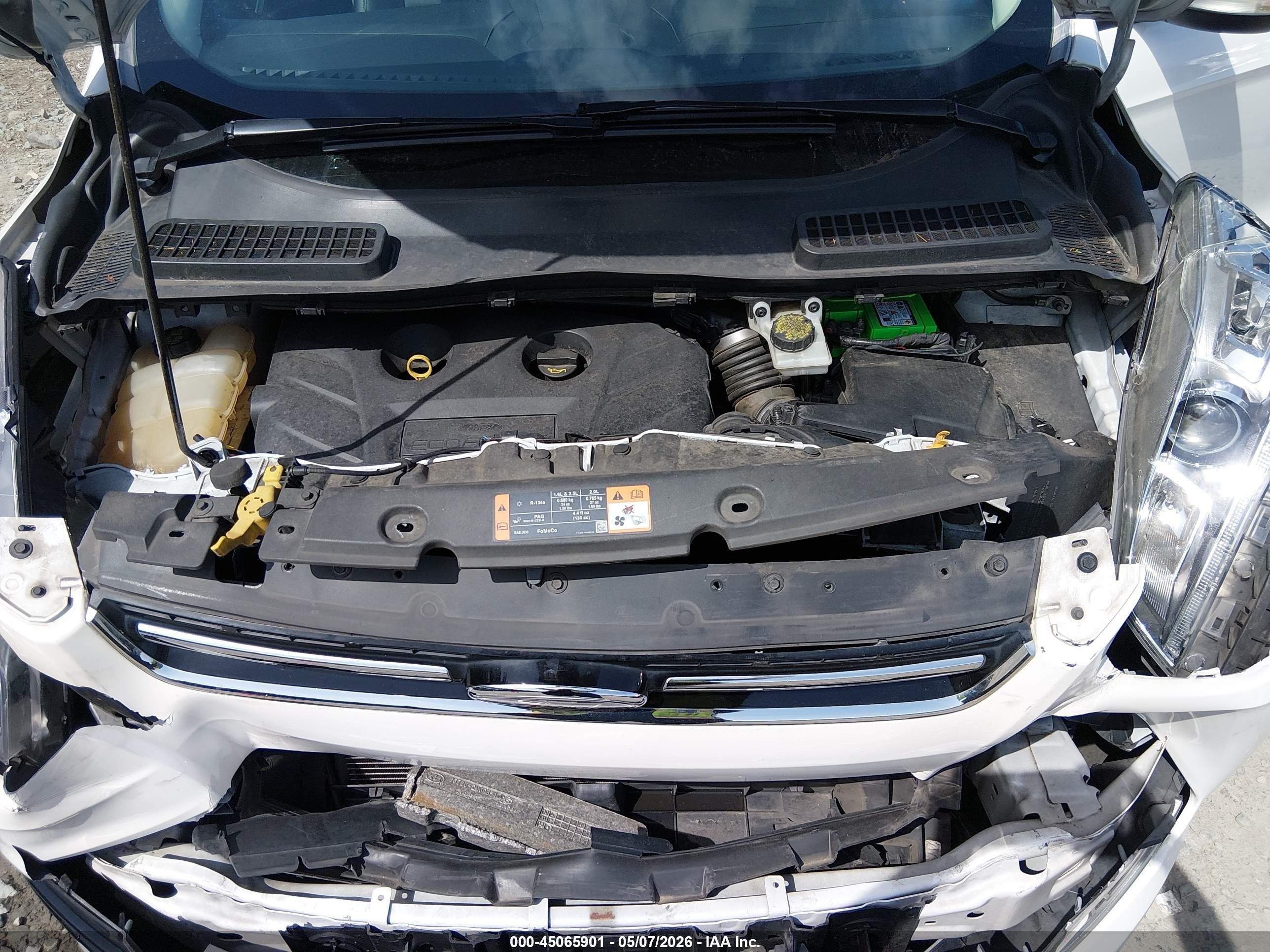 2015 Ford Escape Titanium White vin: 1FMCU9J95FUA53132