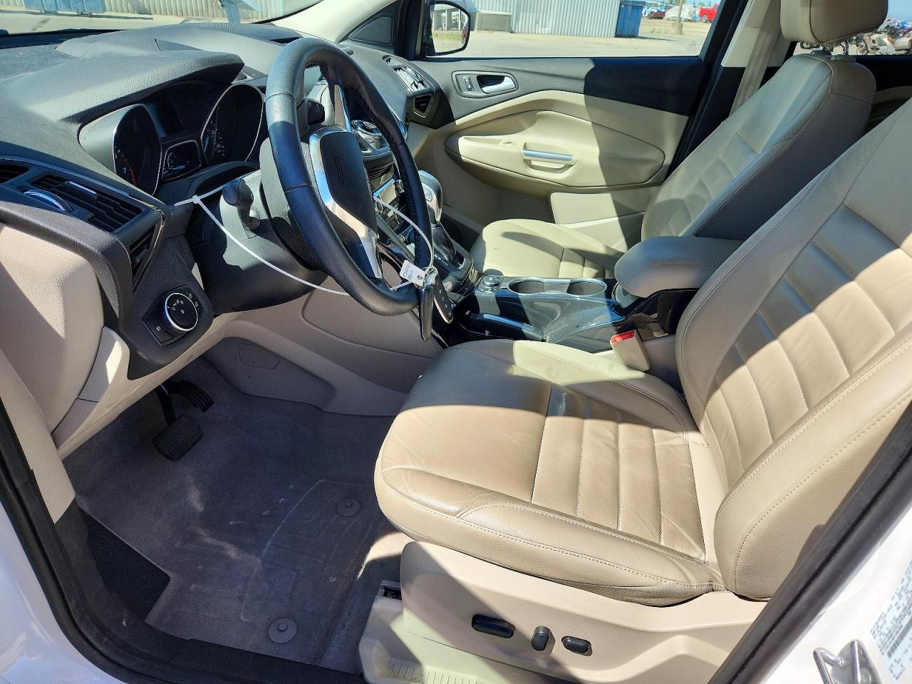 2015 Ford Escape Titanium White vin: 1FMCU9J95FUB63582