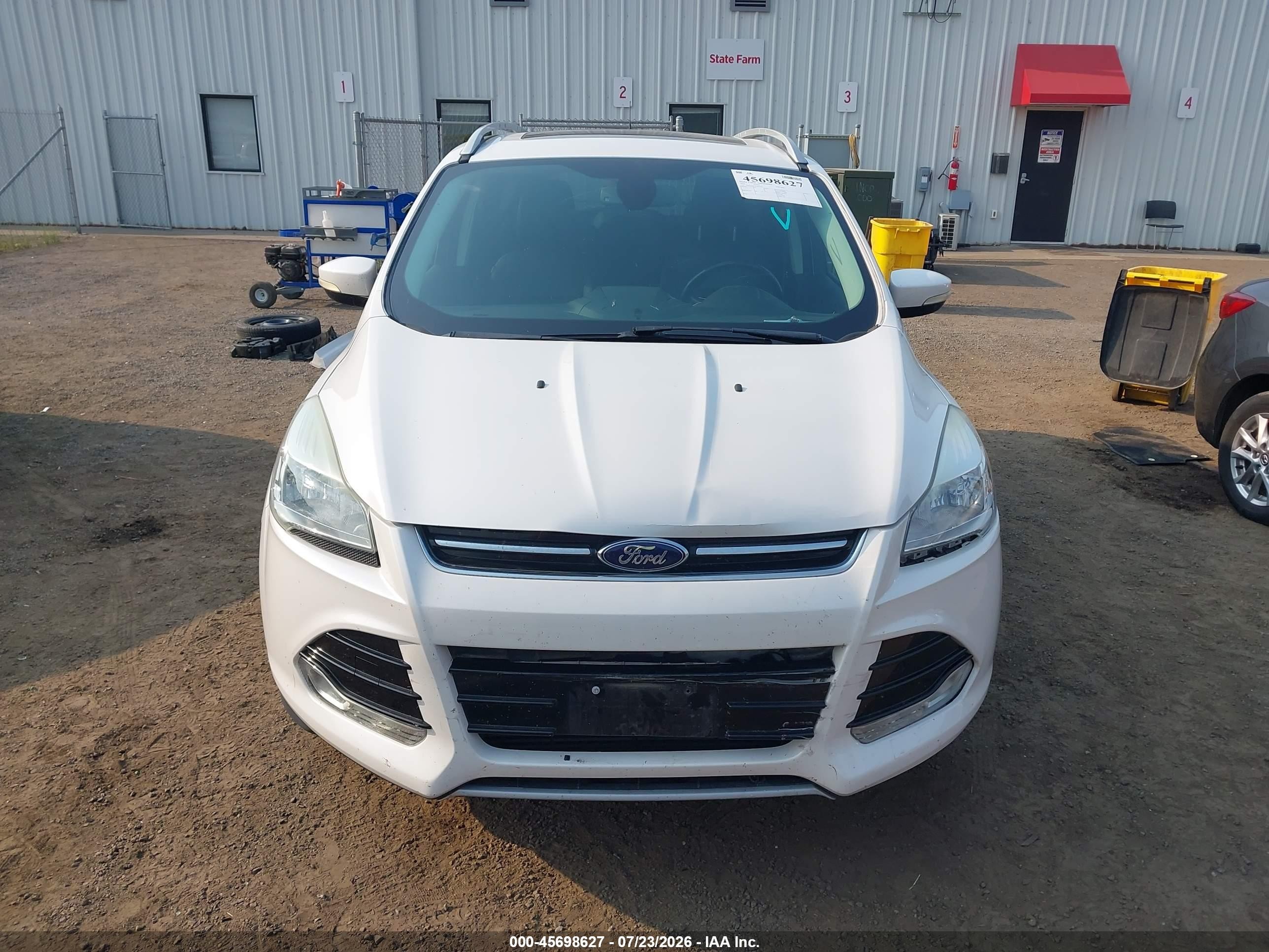 2015 Ford Escape Titanium White vin: 1FMCU9J95FUB63775
