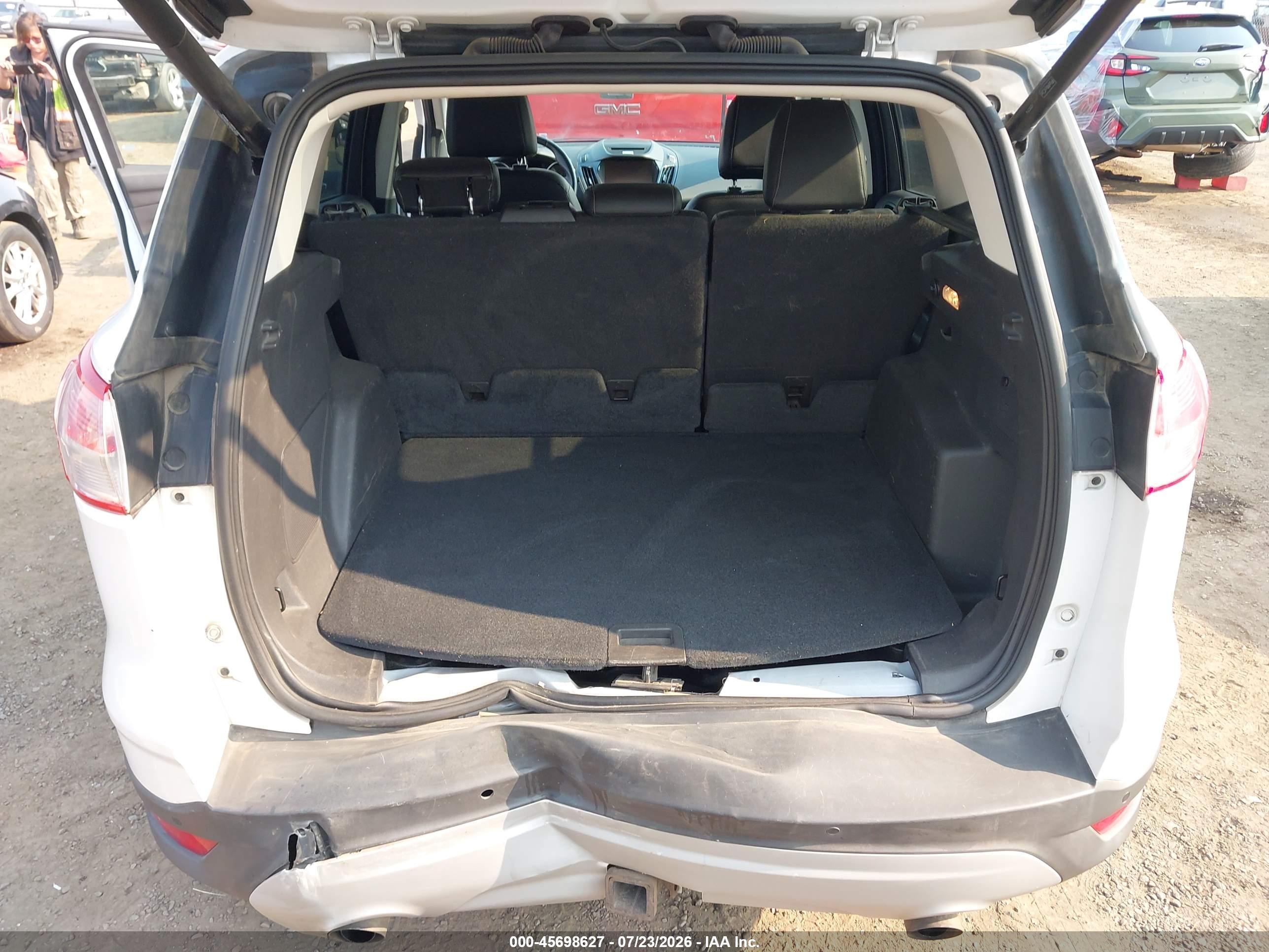2015 Ford Escape Titanium White vin: 1FMCU9J95FUB63775