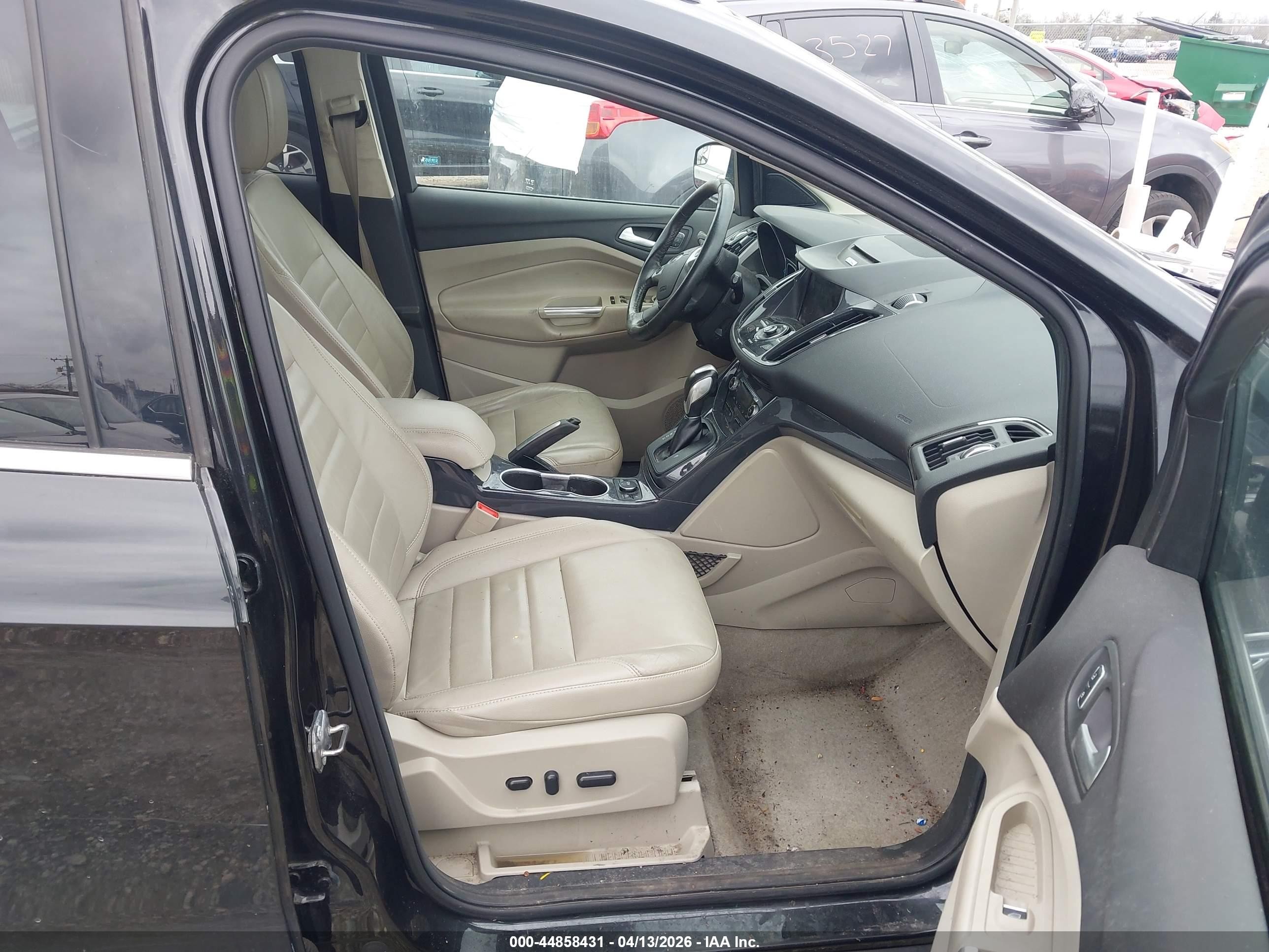 2015 Ford Escape Titanium Black vin: 1FMCU9J95FUB69575