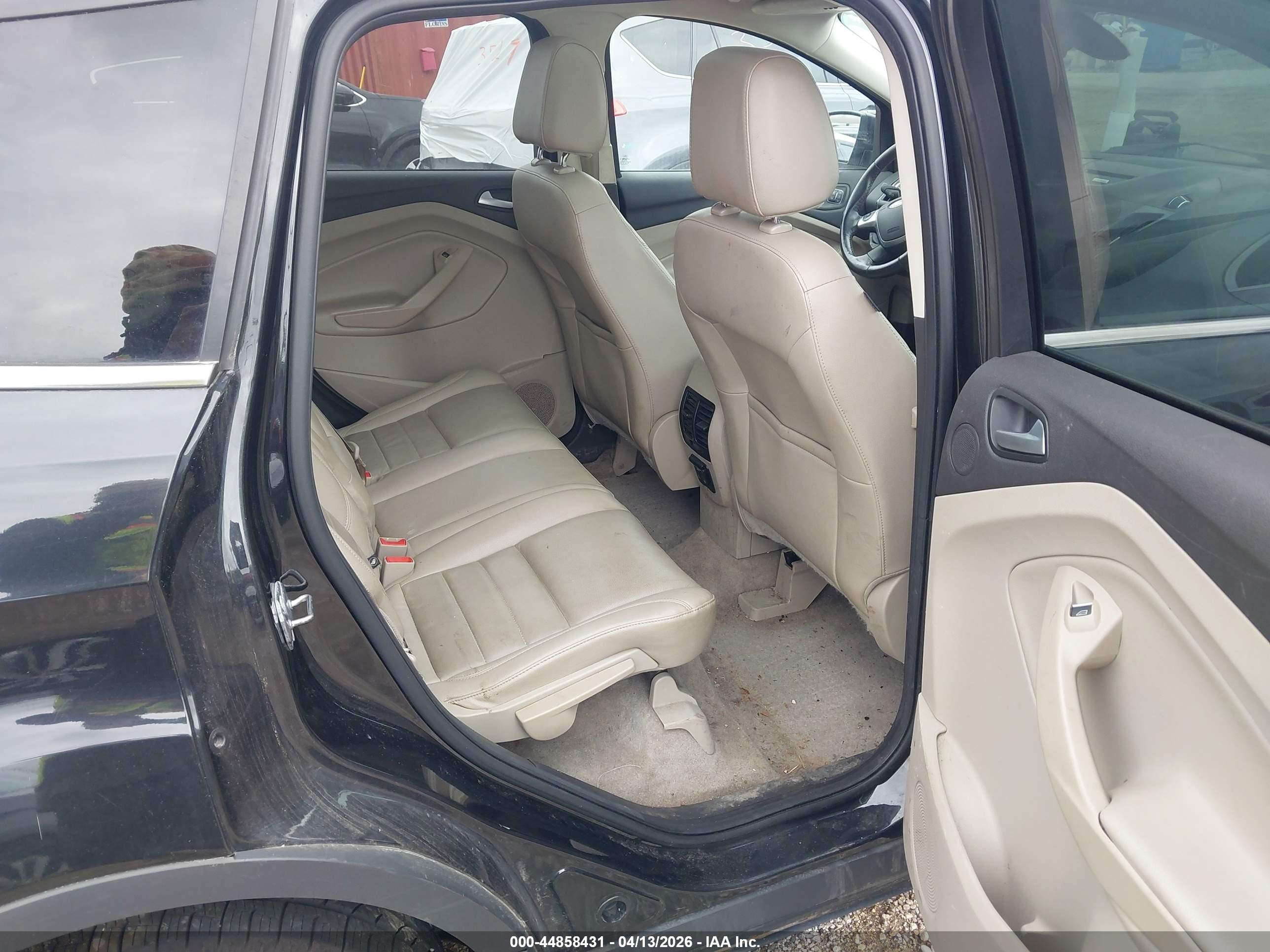 2015 Ford Escape Titanium Black vin: 1FMCU9J95FUB69575