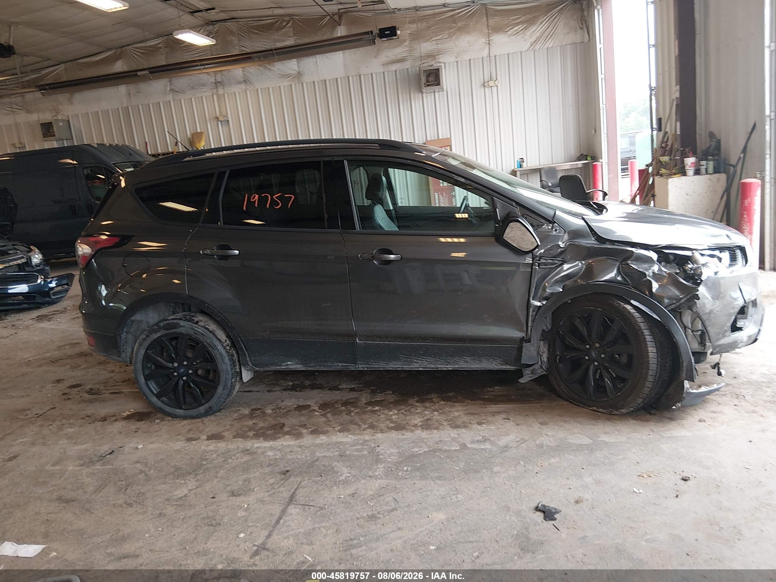 2017 Ford Escape Titanium Gray vin: 1FMCU9J95HUE70477
