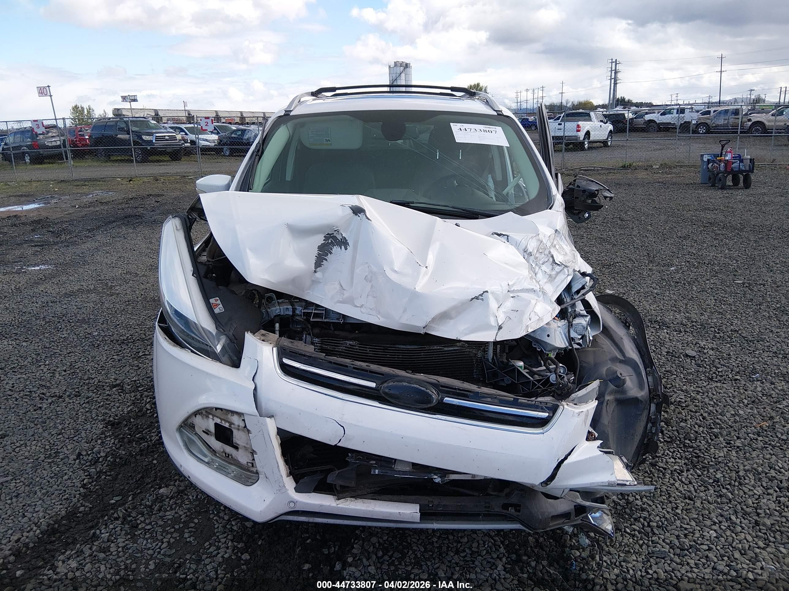 2013 Ford Escape Titanium White vin: 1FMCU9J96DUC16464