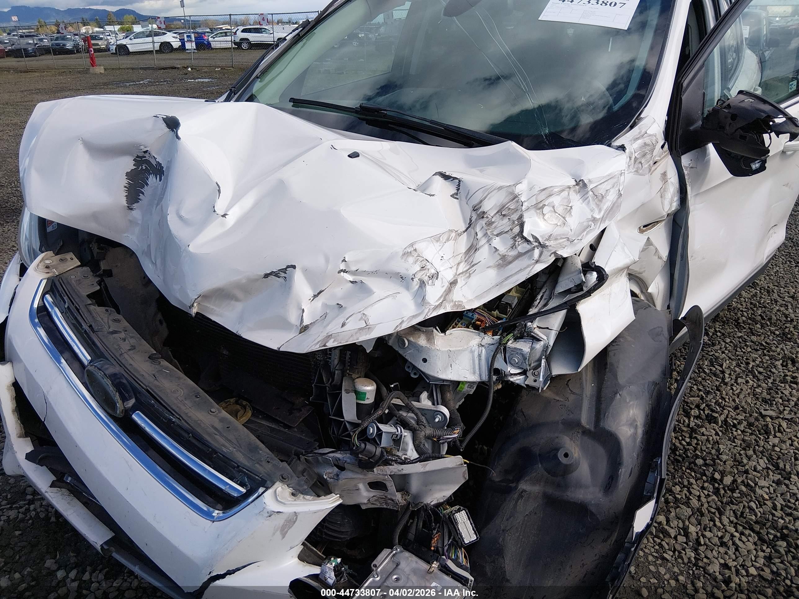 2013 Ford Escape Titanium White vin: 1FMCU9J96DUC16464