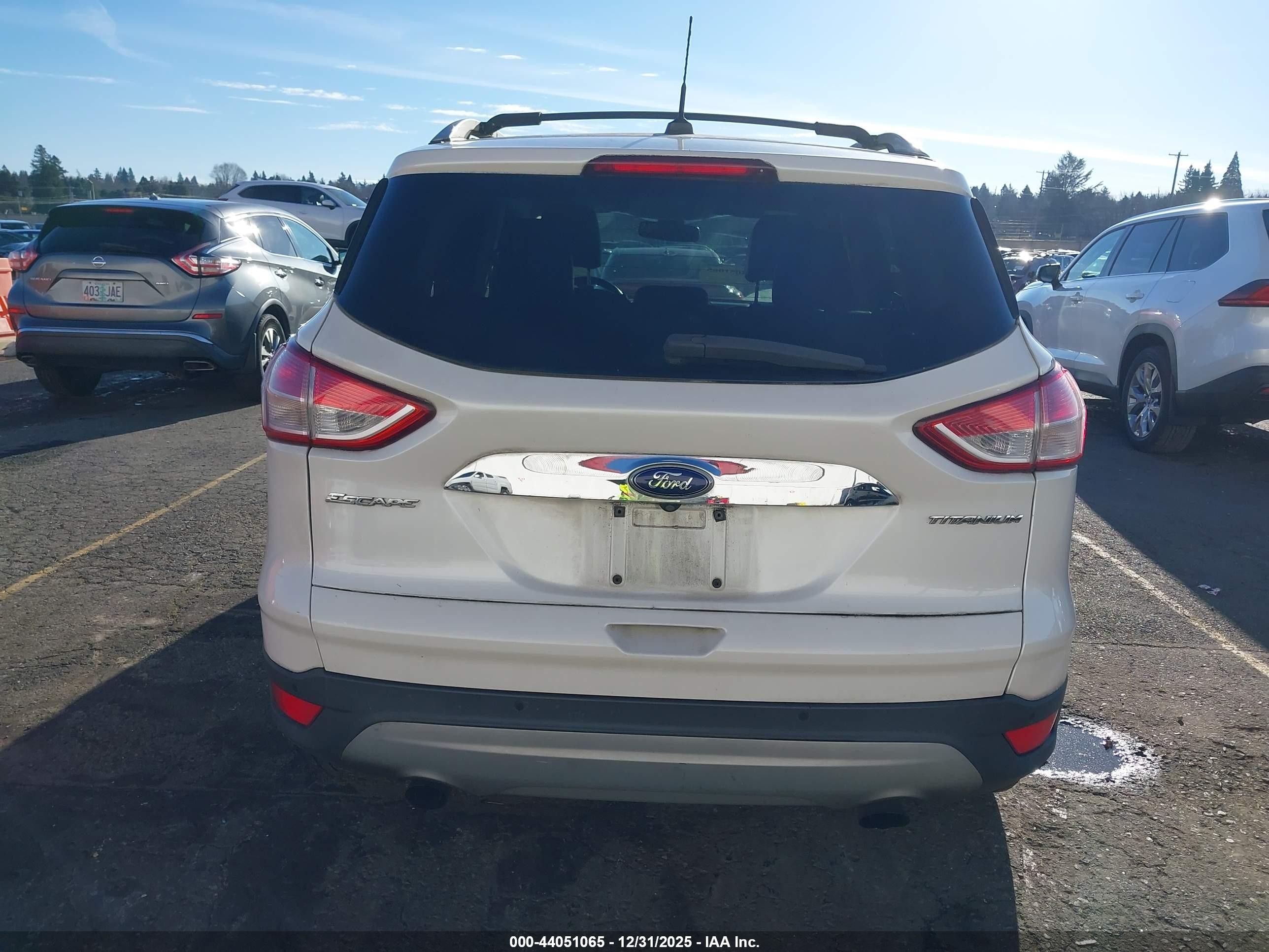 2014 Ford Escape Titanium White vin: 1FMCU9J96EUB32453