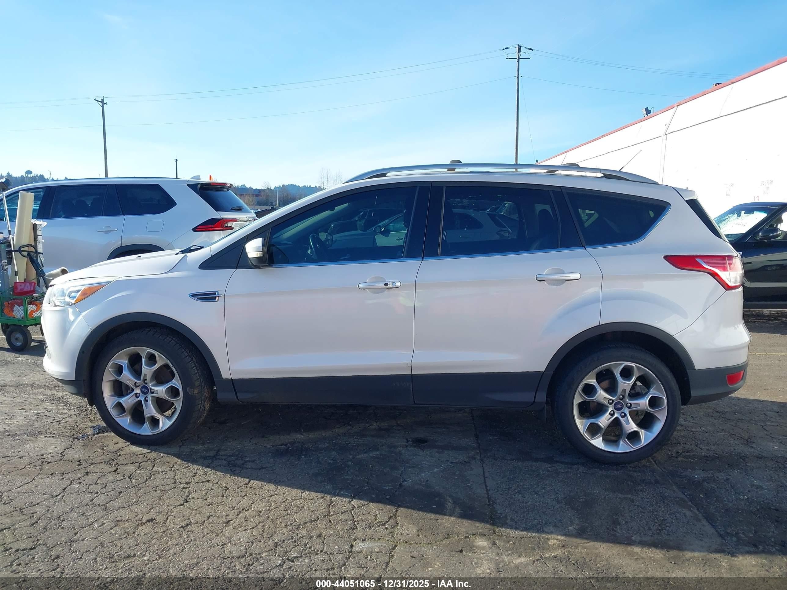 2014 Ford Escape Titanium White vin: 1FMCU9J96EUB32453
