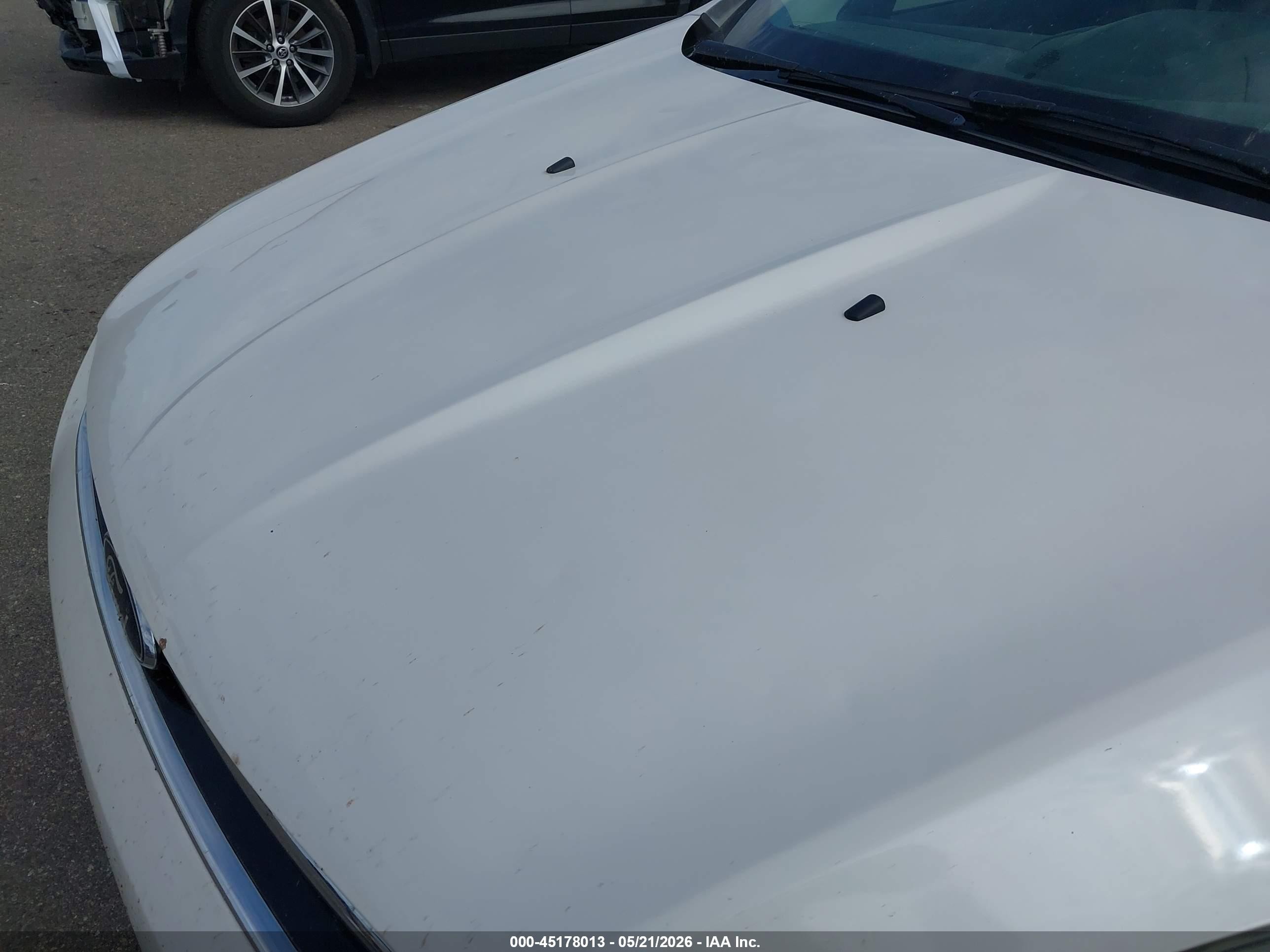 2014 Ford Escape Titanium White vin: 1FMCU9J96EUB99019