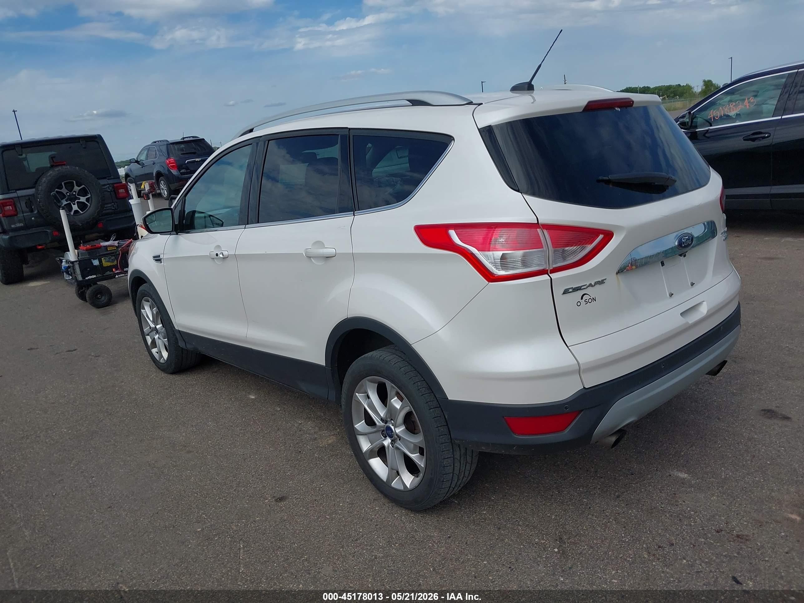 2014 Ford Escape Titanium White vin: 1FMCU9J96EUB99019