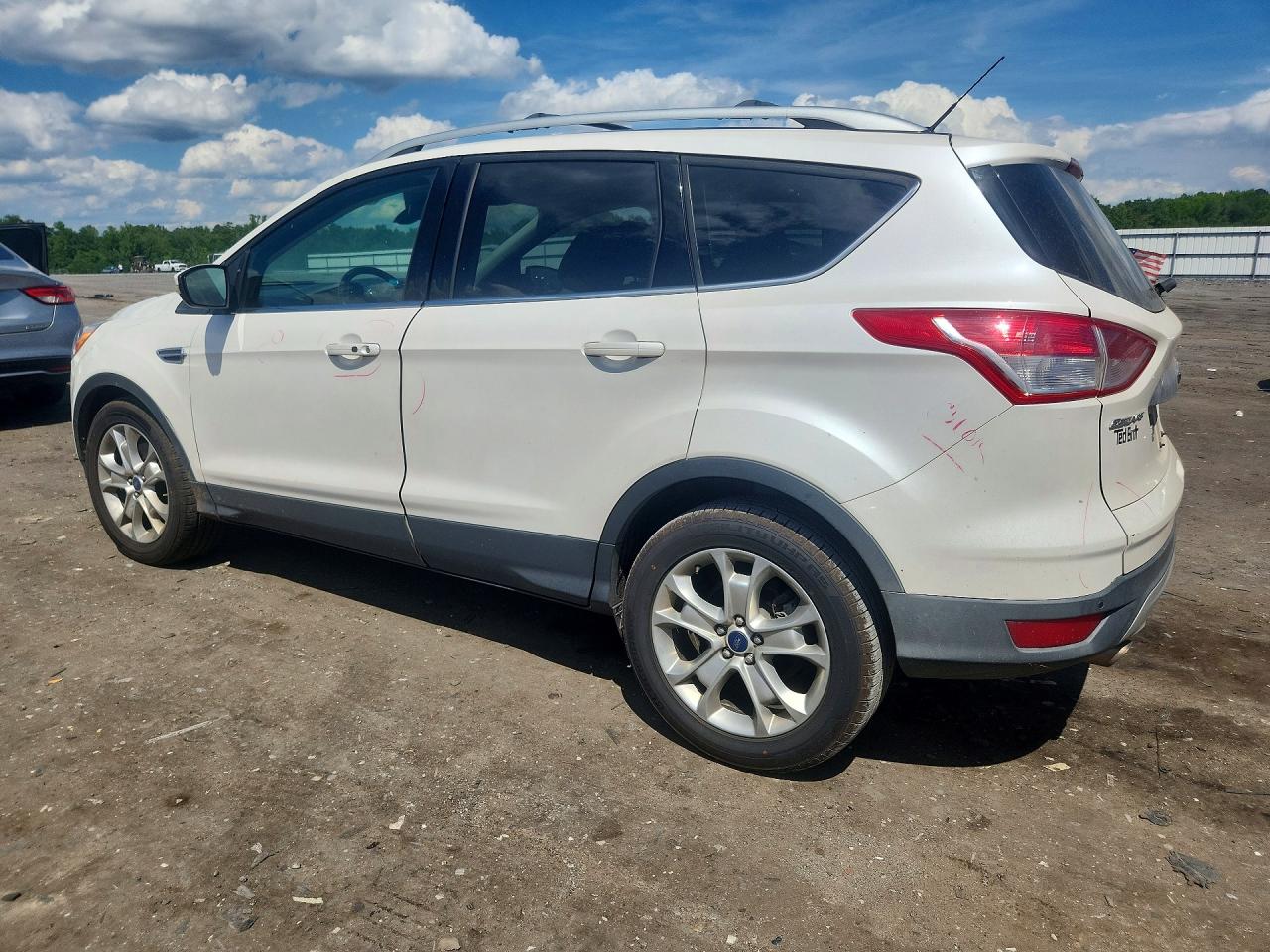 2015 Ford Escape Titanium White vin: 1FMCU9J96FUA49364