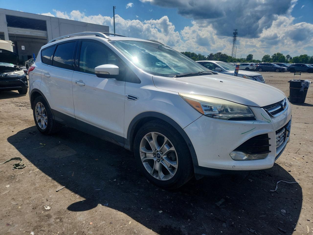 2015 Ford Escape Titanium White vin: 1FMCU9J96FUA49364