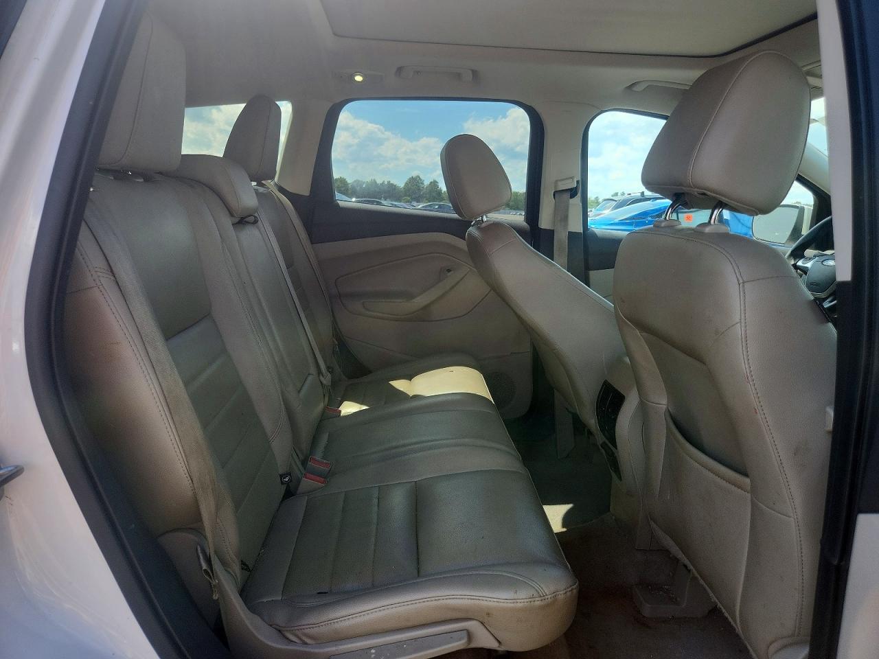 2015 Ford Escape Titanium White vin: 1FMCU9J96FUA49364