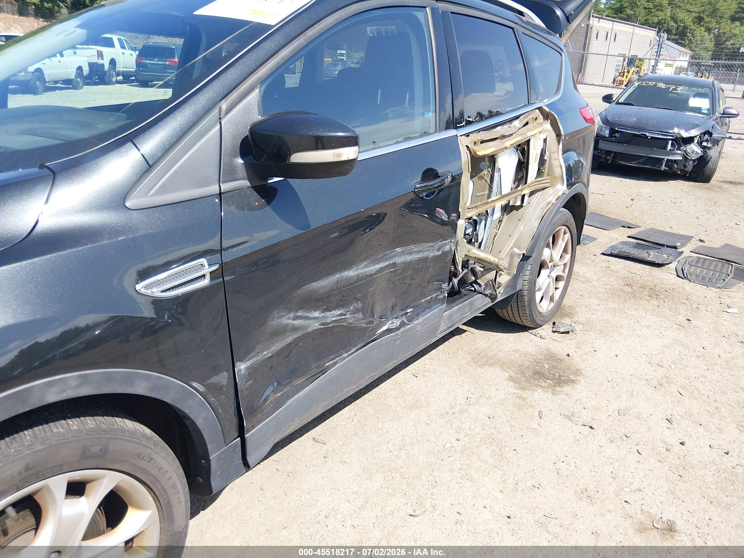 2015 Ford Escape Titanium Black vin: 1FMCU9J96FUC84363