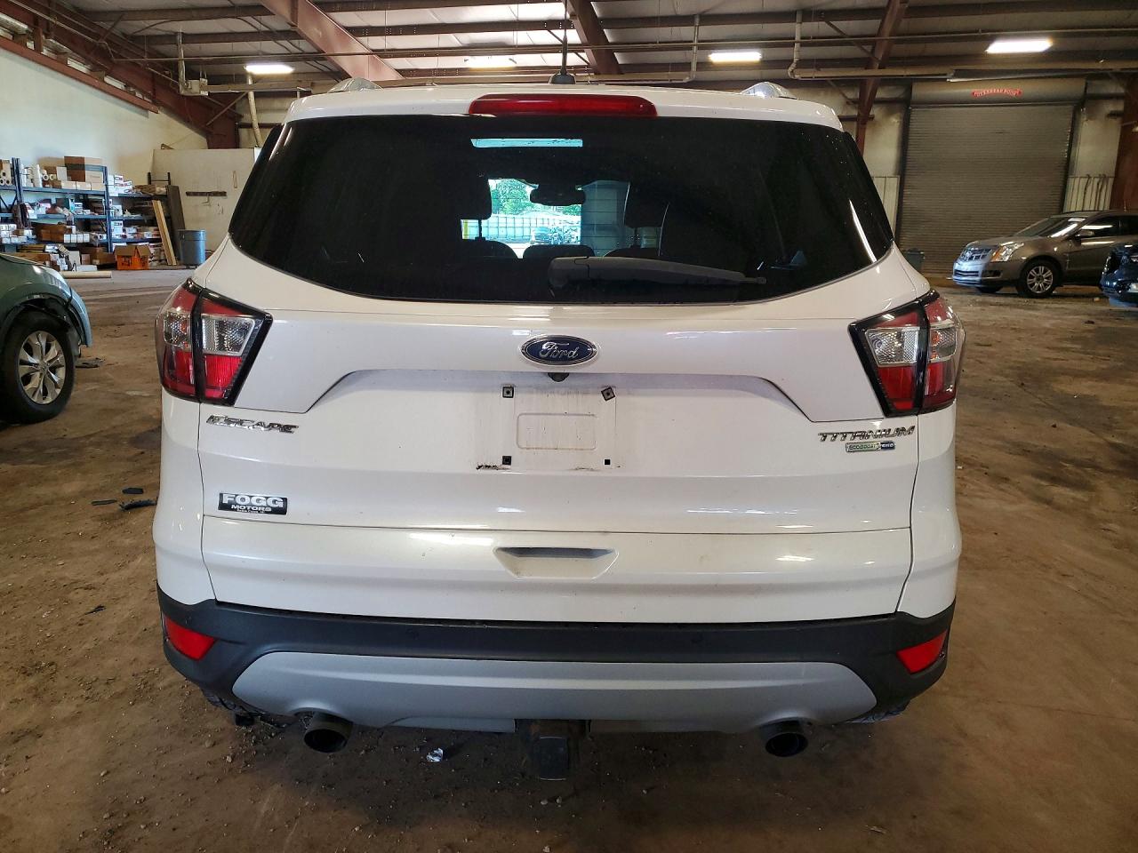 2017 Ford Escape Titanium White vin: 1FMCU9J96HUB99882