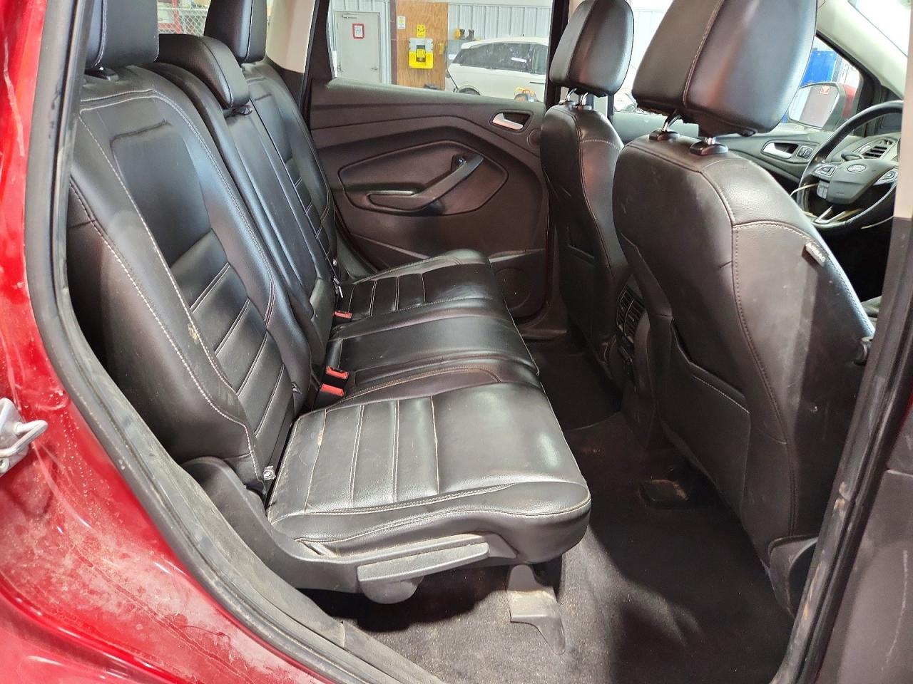 2017 Ford Escape Titanium Maroon vin: 1FMCU9J96HUD56536