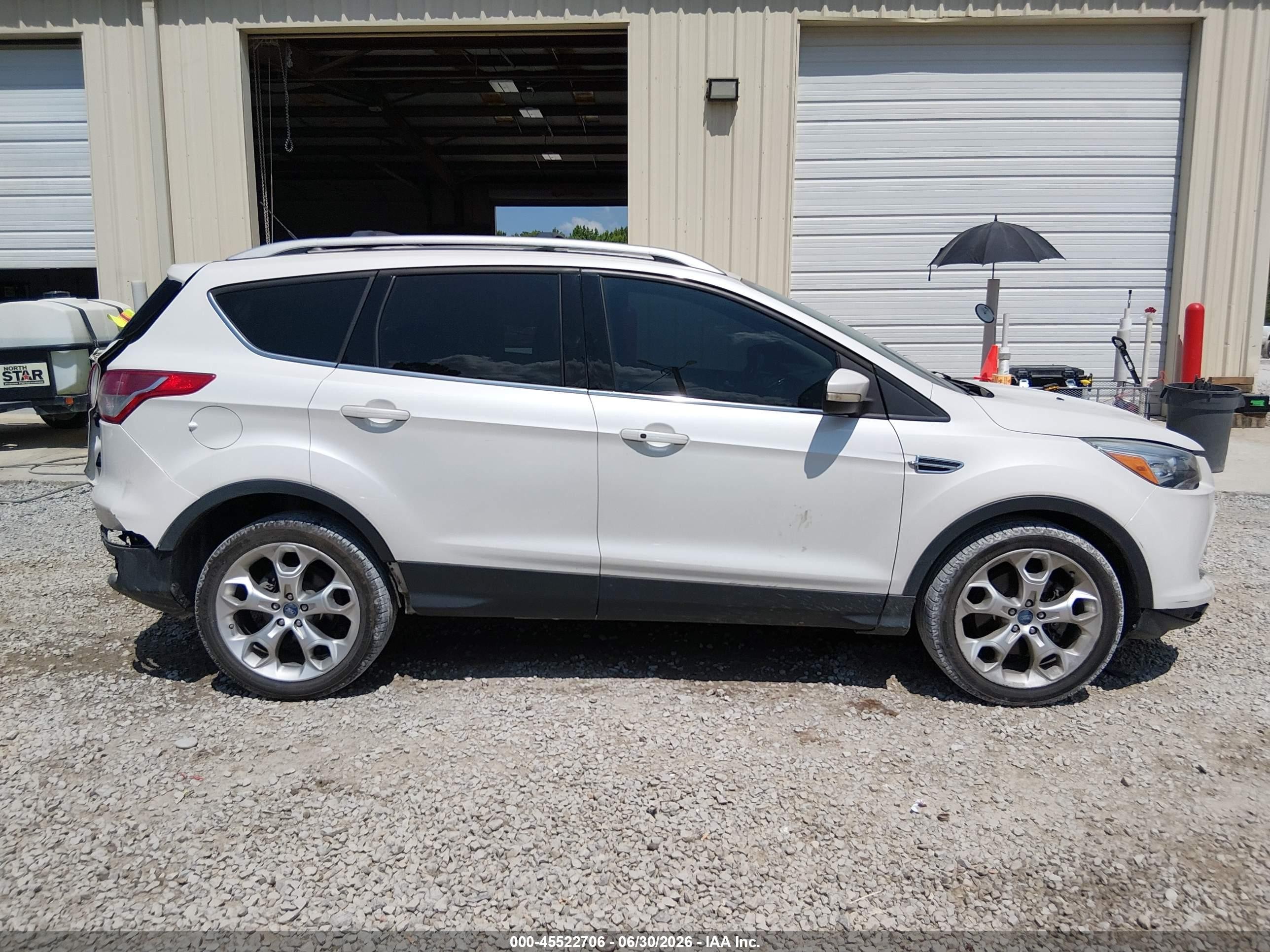 2013 Ford Escape Titanium White vin: 1FMCU9J97DUA98246