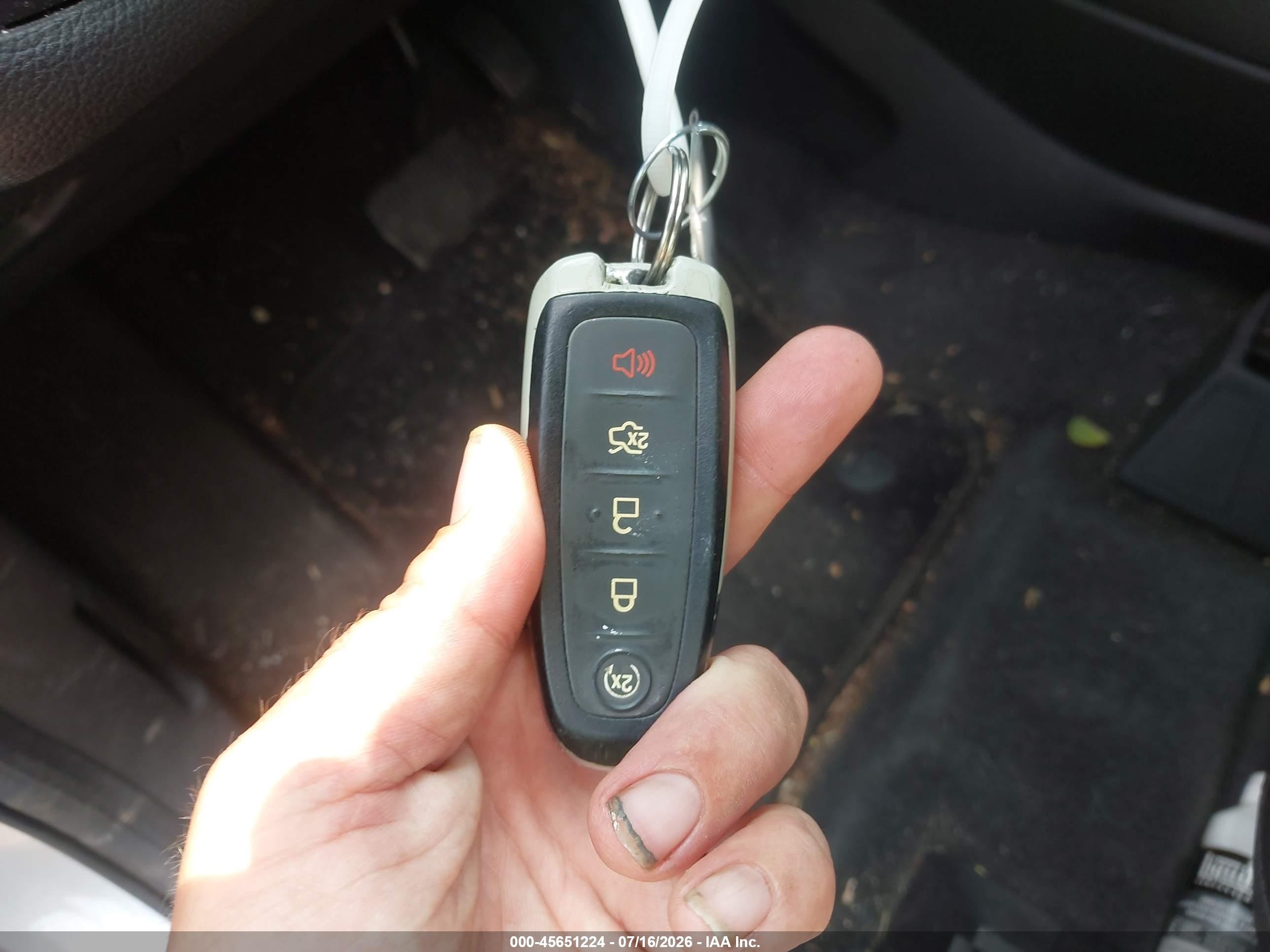 2014 Ford Escape Titanium Silver vin: 1FMCU9J97EUA65927