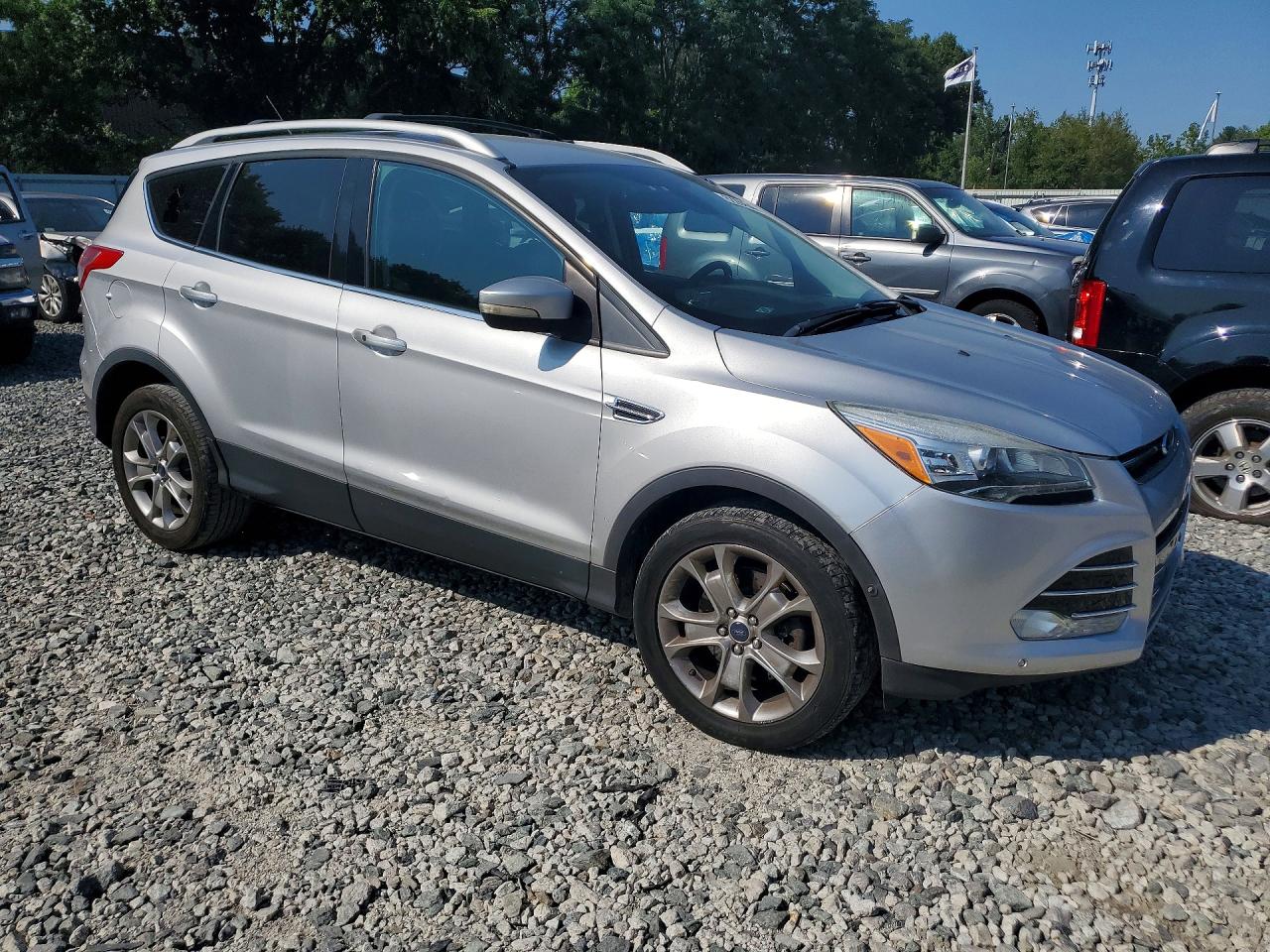 2014 Ford Escape Titanium Silver vin: 1FMCU9J97EUB75263