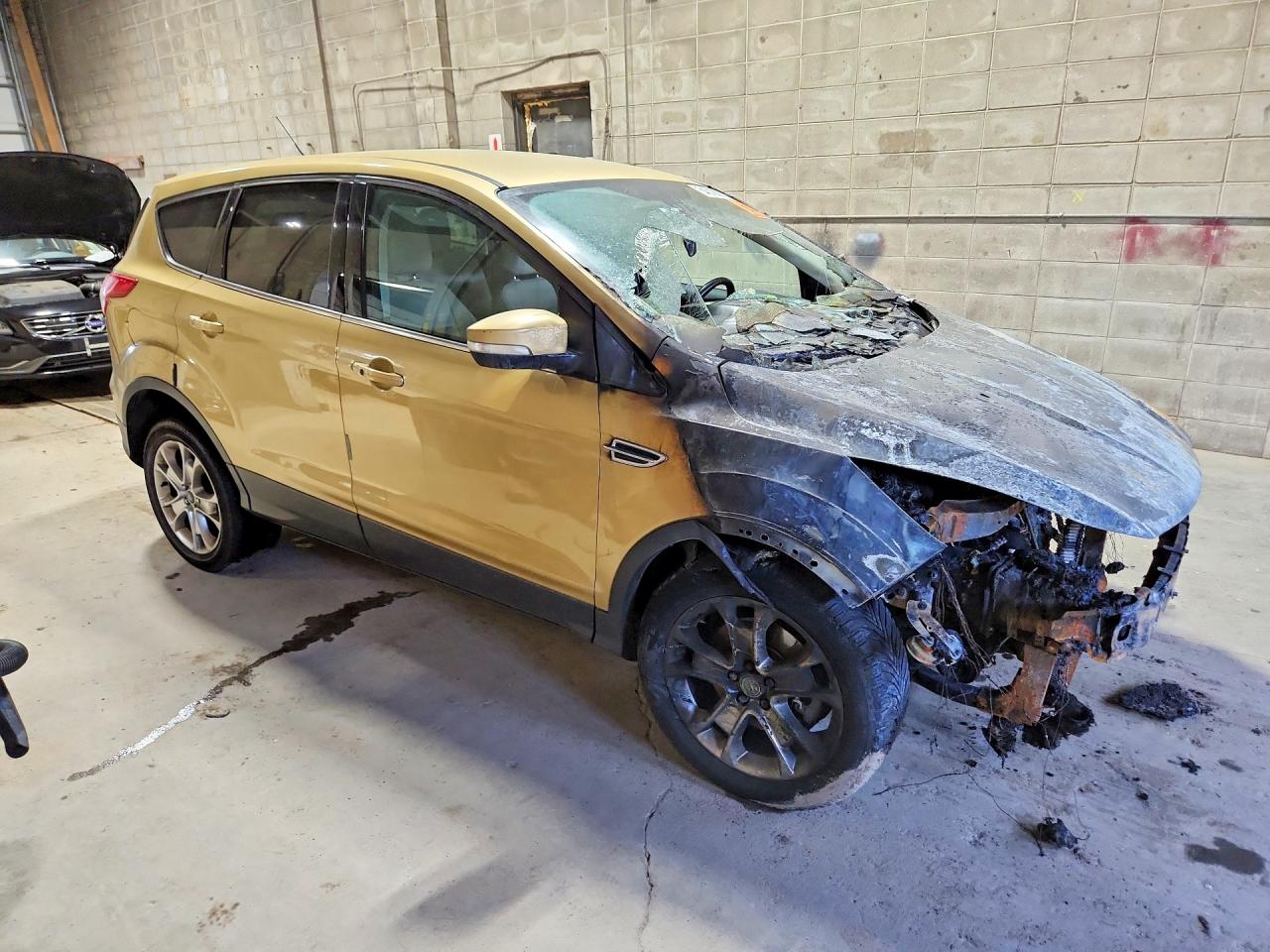 2014 Ford Escape Titanium Gold vin: 1FMCU9J97EUC30391