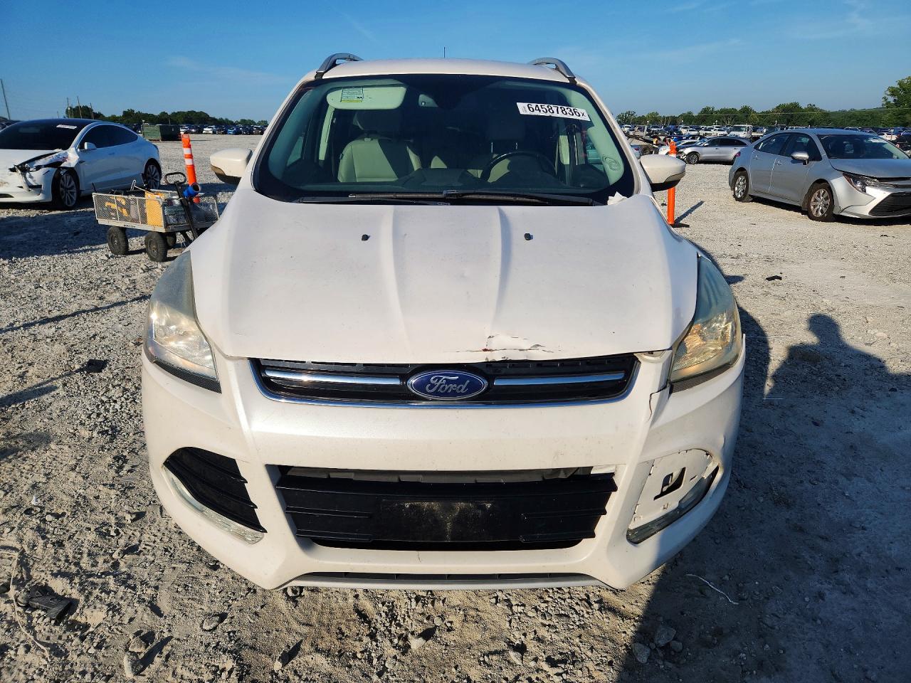2014 Ford Escape Titanium White vin: 1FMCU9J97EUC39009