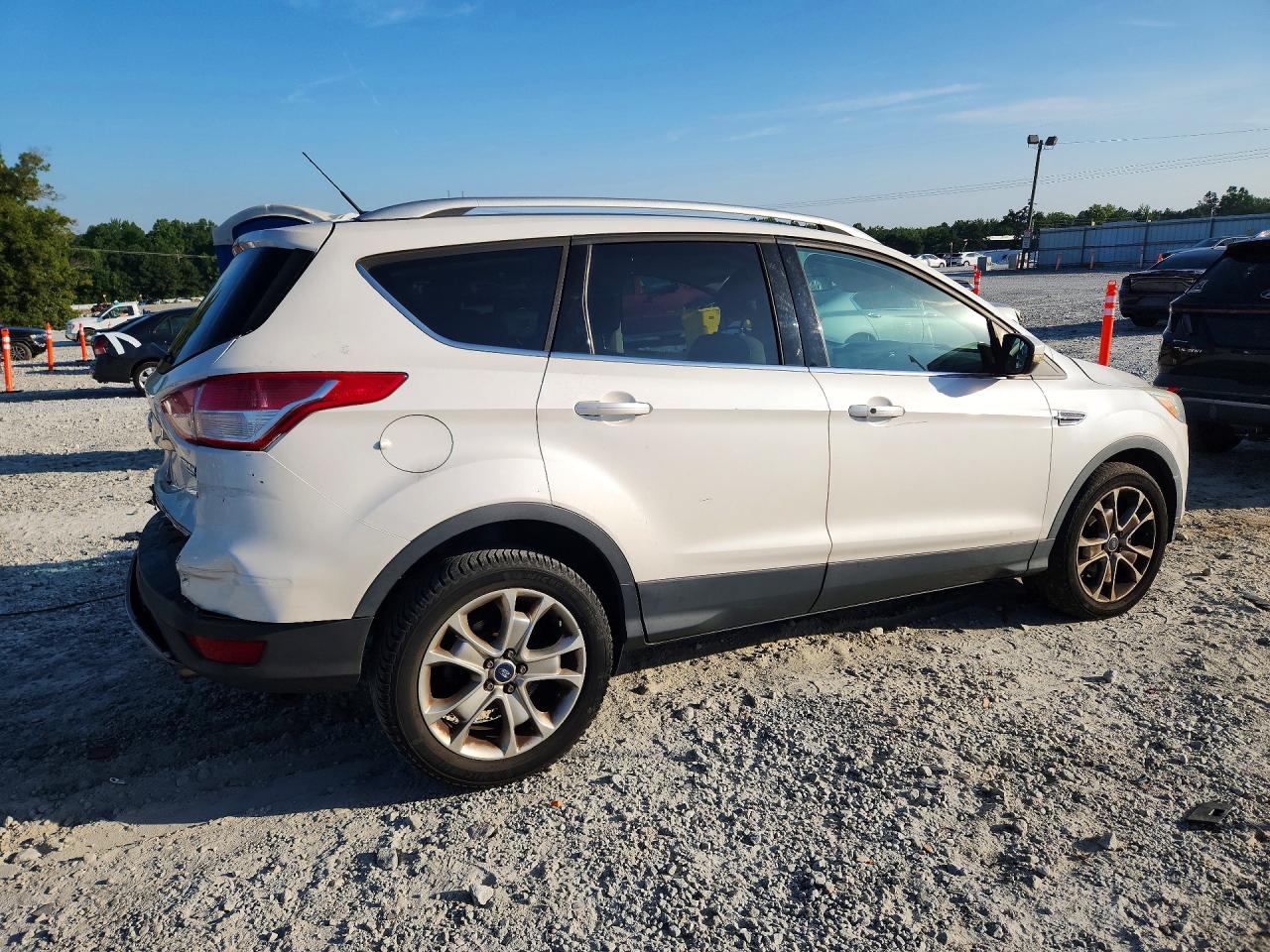 2014 Ford Escape Titanium White vin: 1FMCU9J97EUC39009