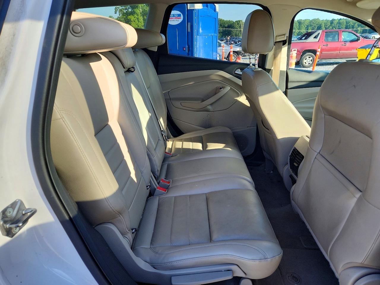 2014 Ford Escape Titanium White vin: 1FMCU9J97EUC39009