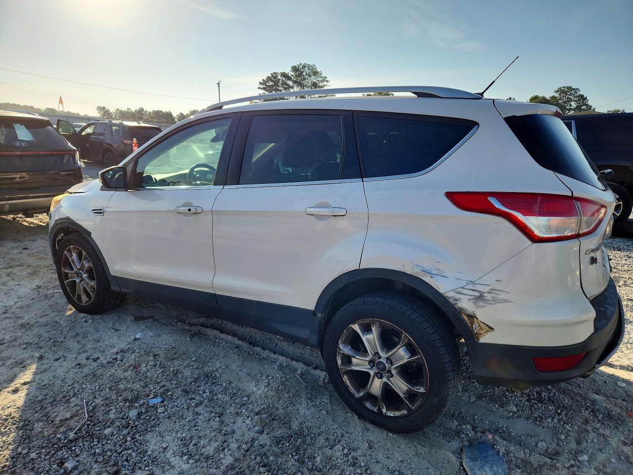 2014 Ford Escape Titanium White vin: 1FMCU9J97EUC39009