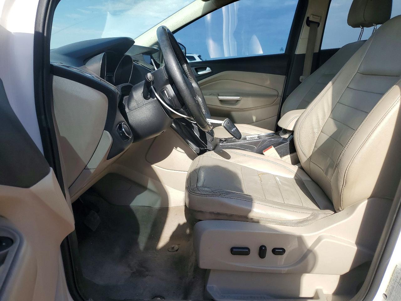 2014 Ford Escape Titanium White vin: 1FMCU9J97EUD62681
