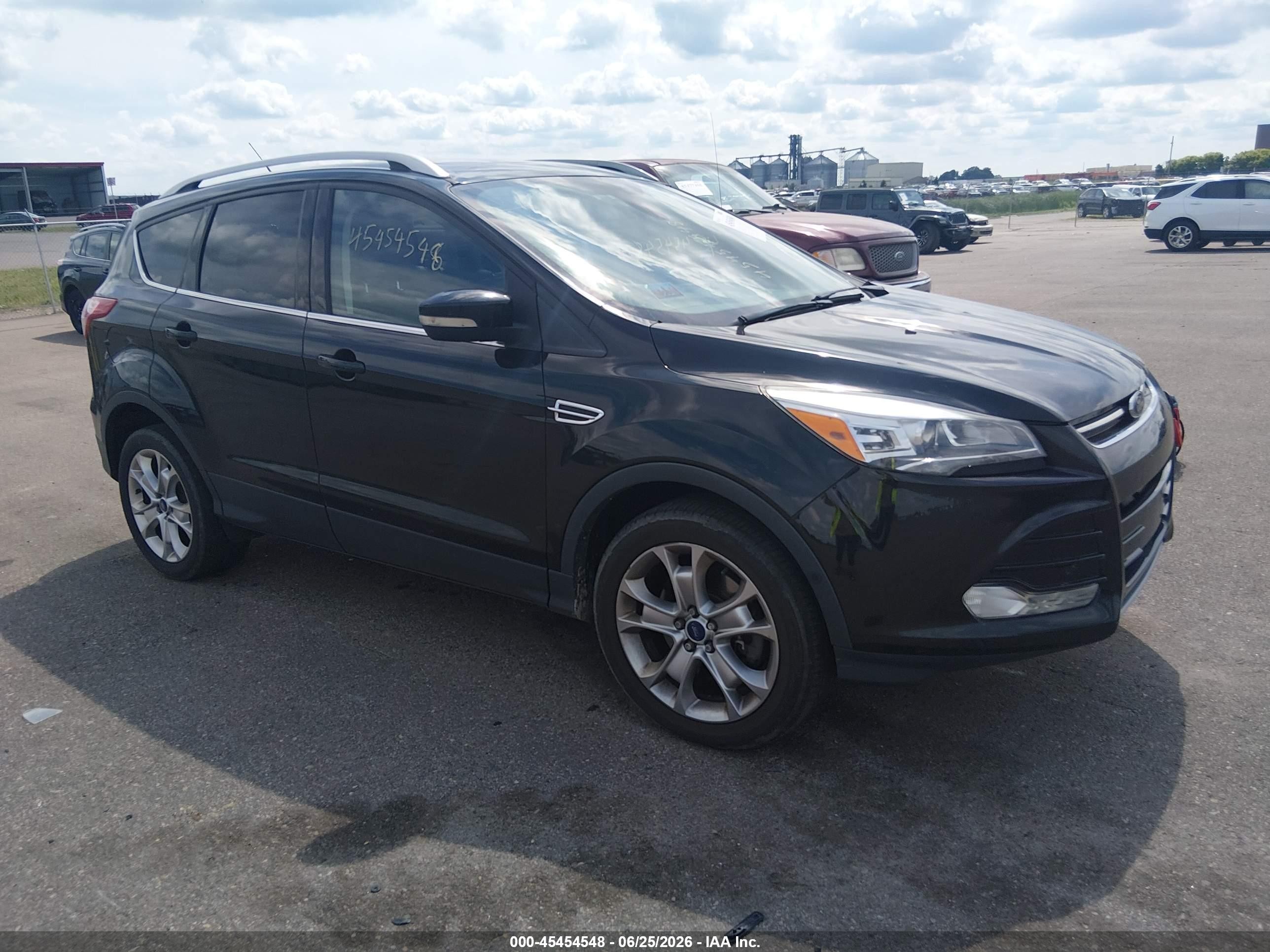 2015 Ford Escape Titanium Черный vin: 1FMCU9J97FUA07317