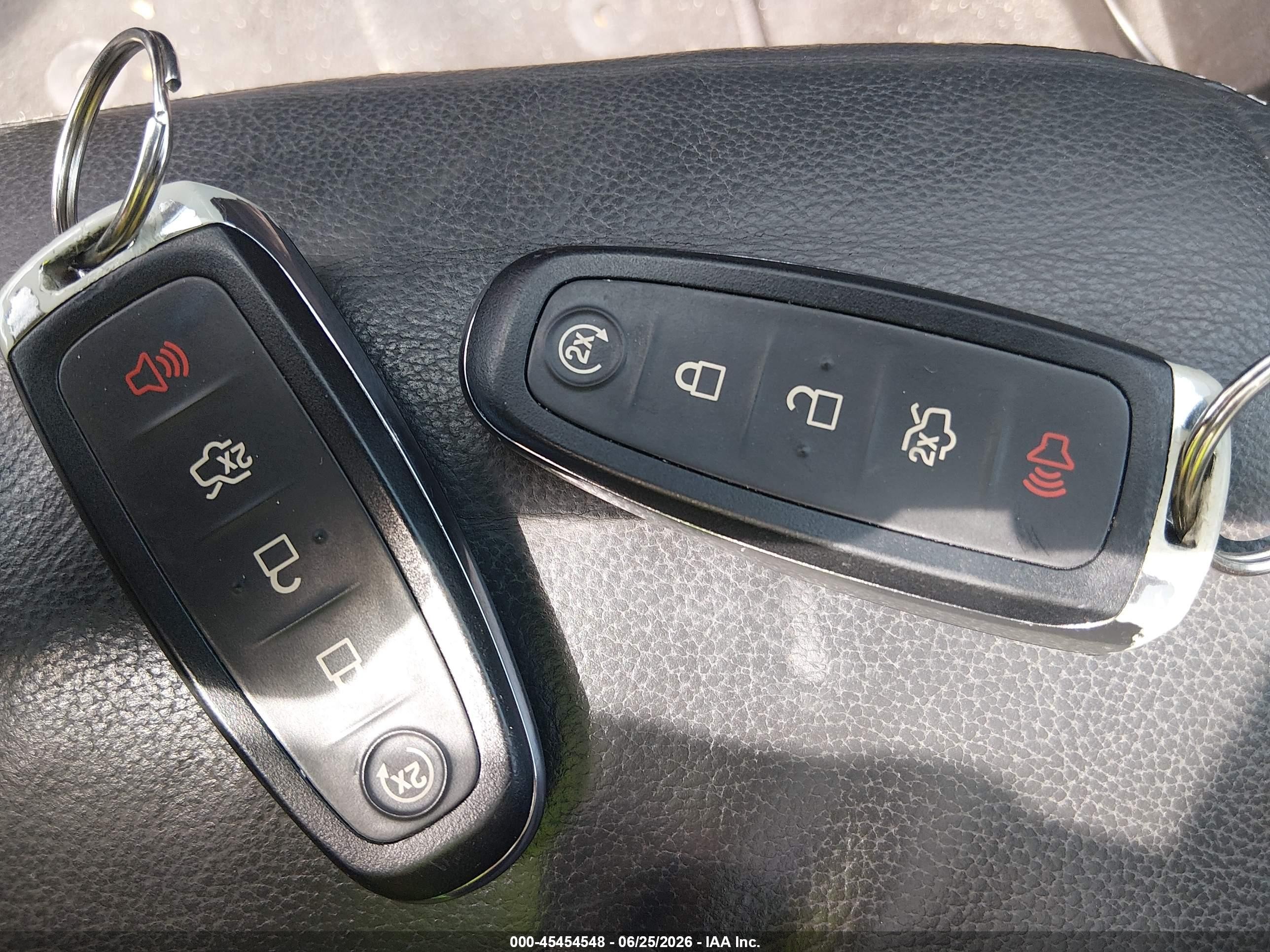 2015 Ford Escape Titanium Черный vin: 1FMCU9J97FUA07317