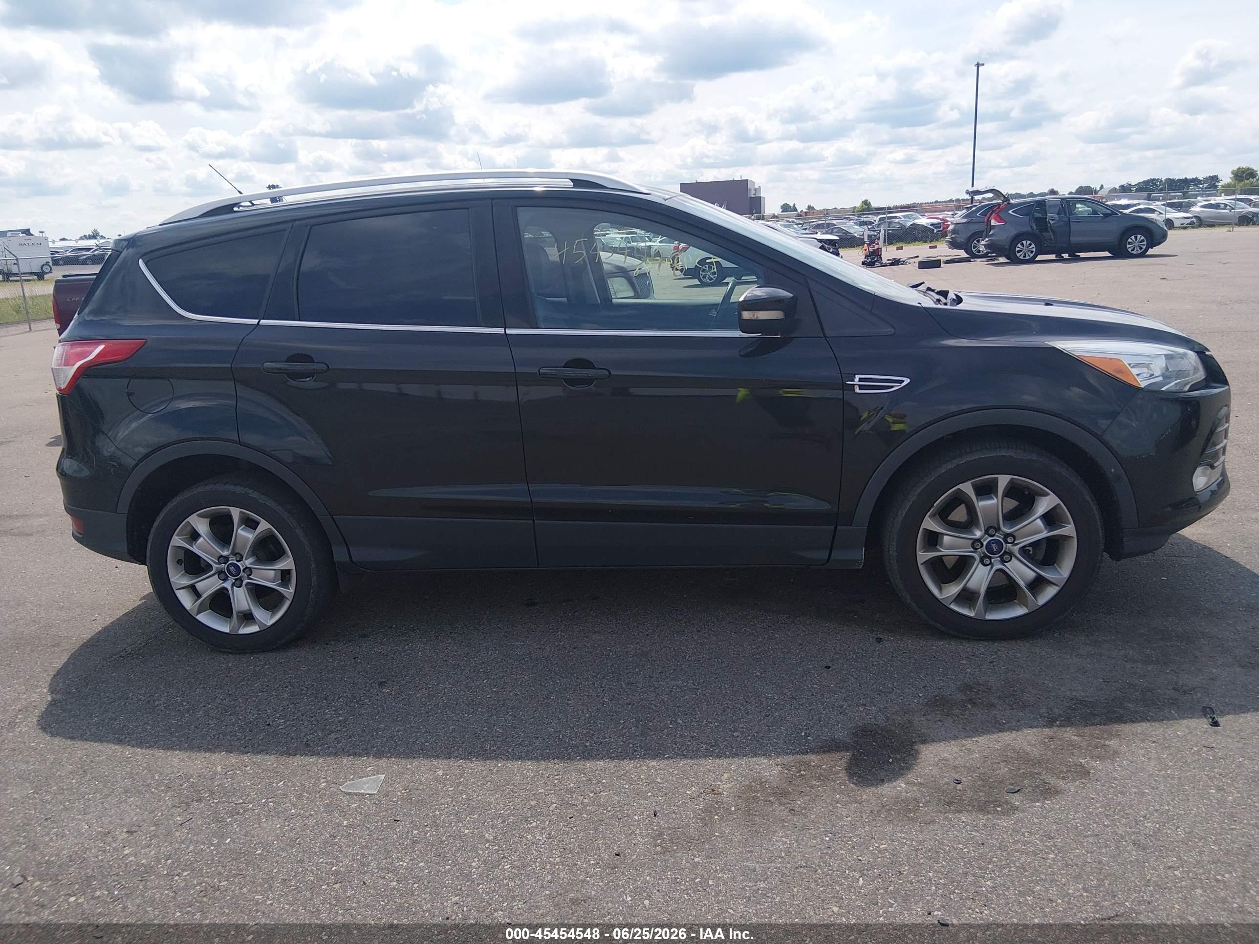 2015 Ford Escape Titanium Черный vin: 1FMCU9J97FUA07317