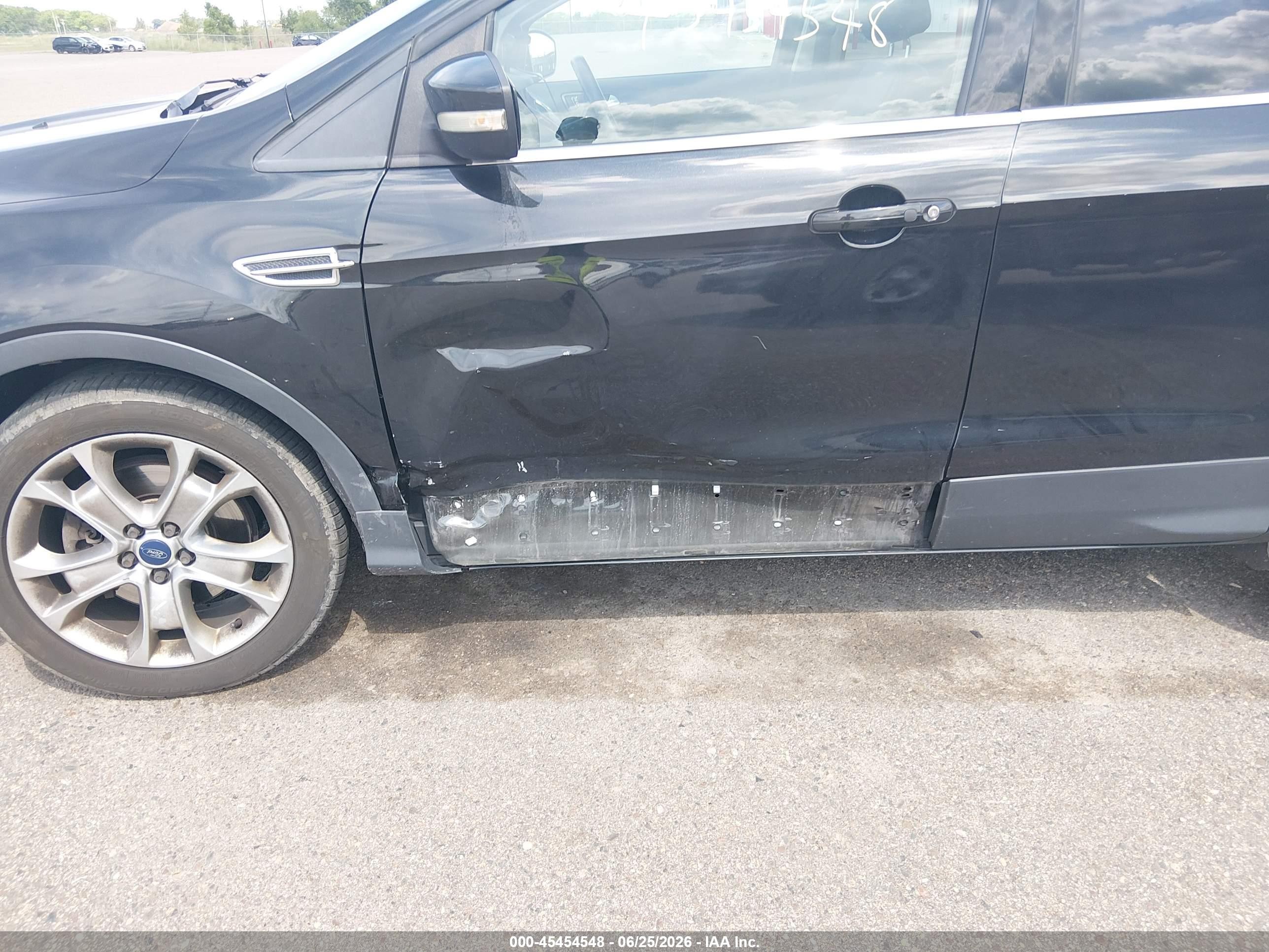 2015 Ford Escape Titanium Черный vin: 1FMCU9J97FUA07317