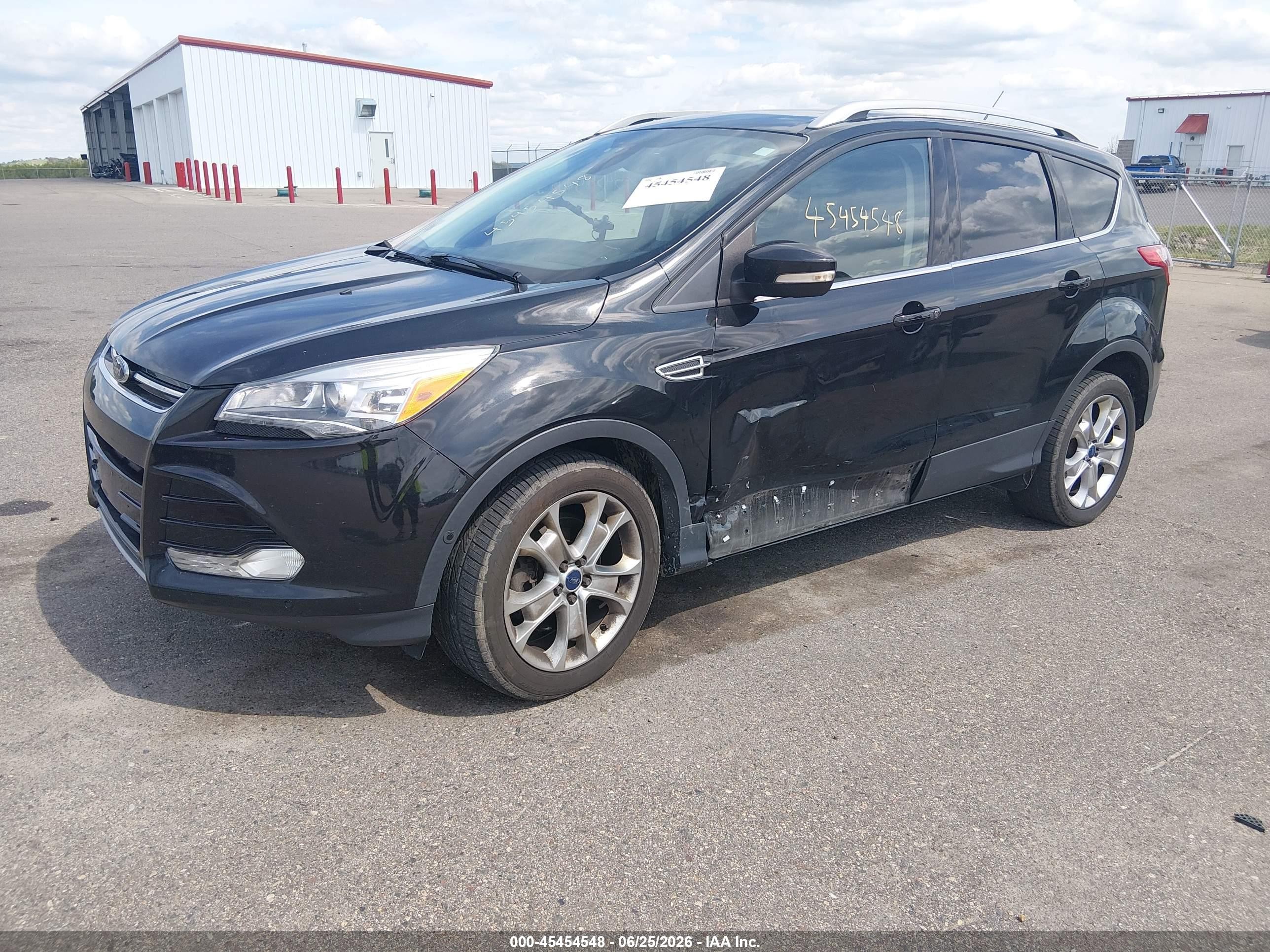 2015 Ford Escape Titanium Черный vin: 1FMCU9J97FUA07317