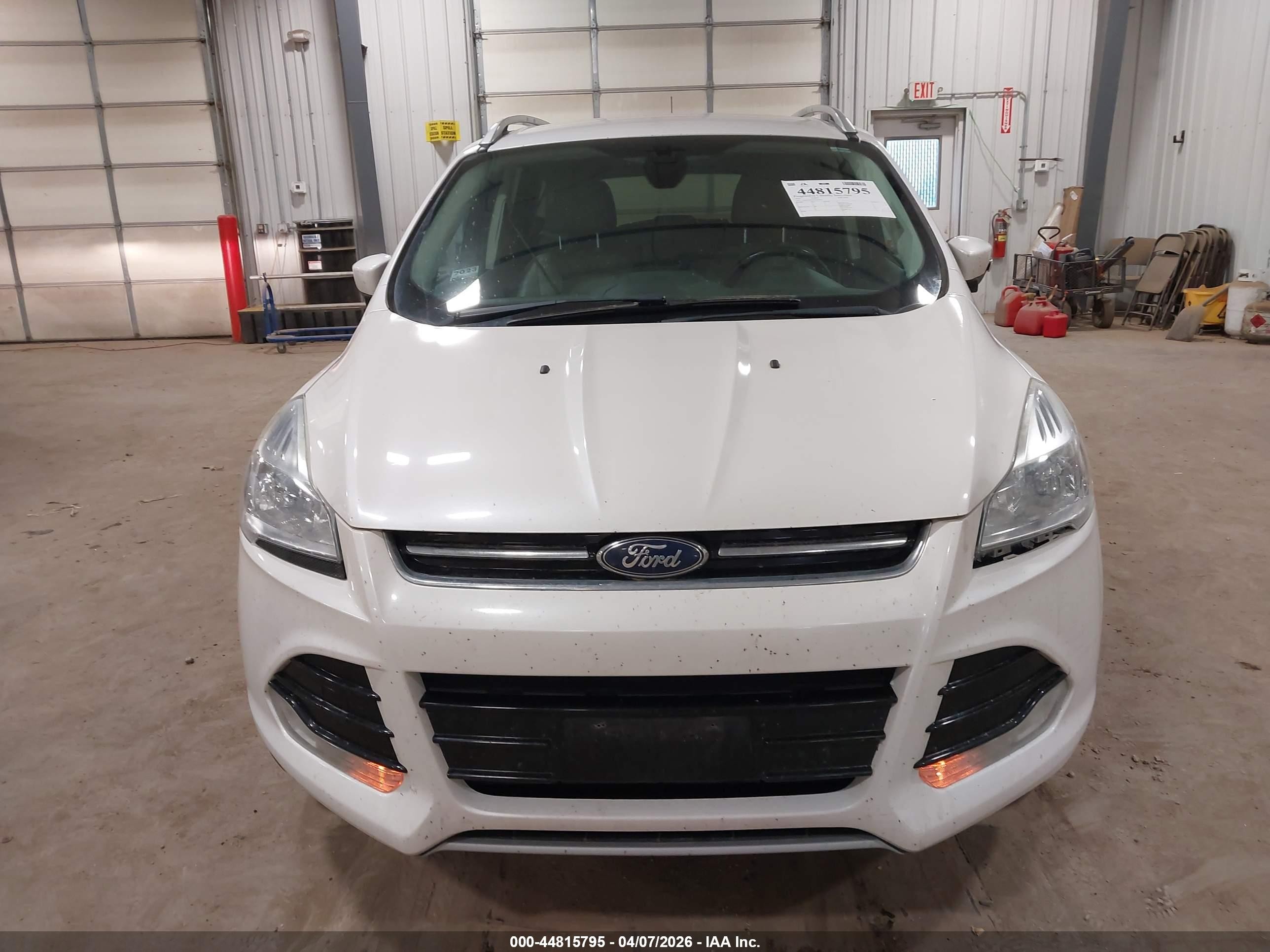 2015 Ford Escape Titanium White vin: 1FMCU9J97FUC63263