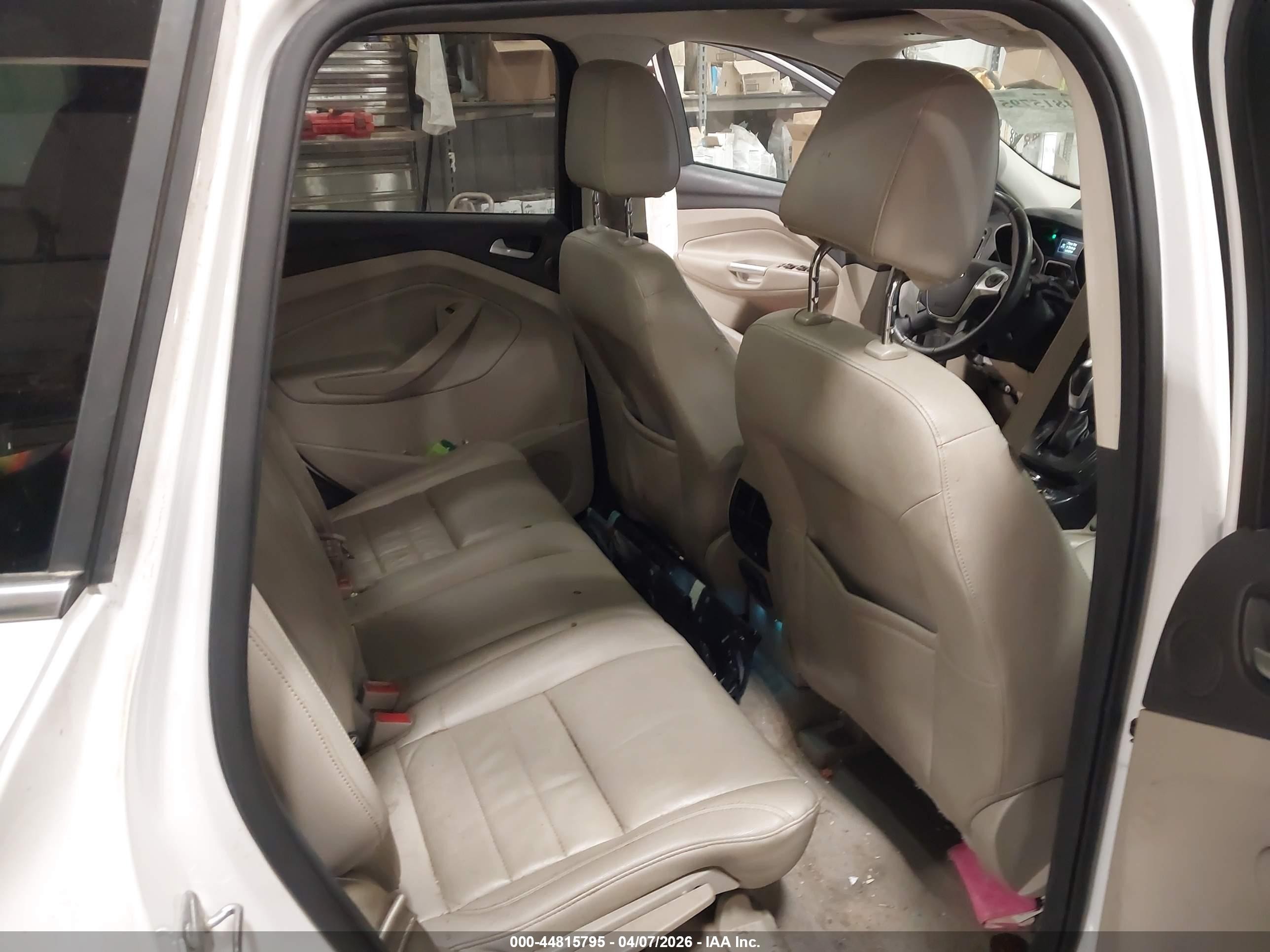 2015 Ford Escape Titanium White vin: 1FMCU9J97FUC63263