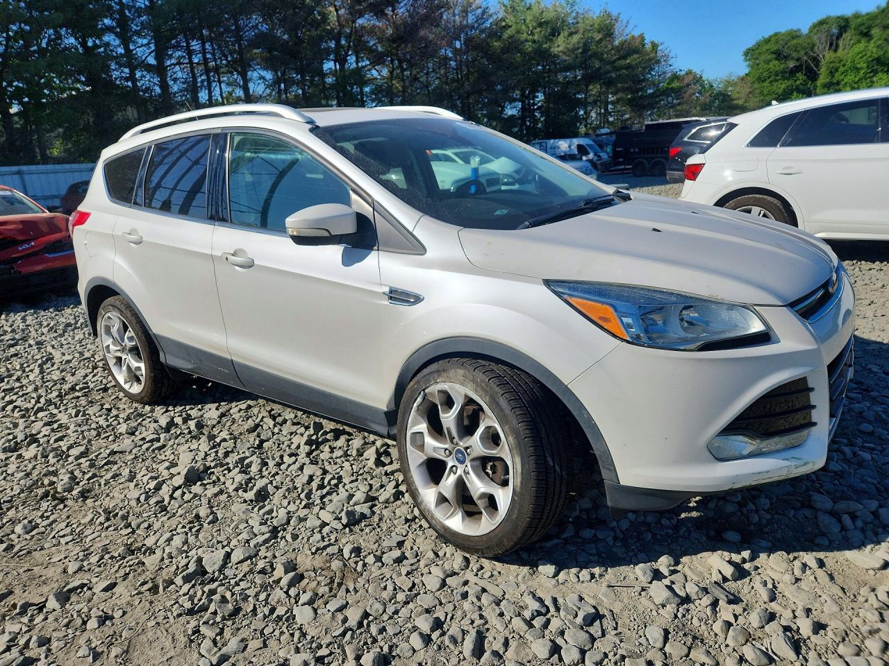 2016 Ford Escape Titanium White vin: 1FMCU9J97GUA48693