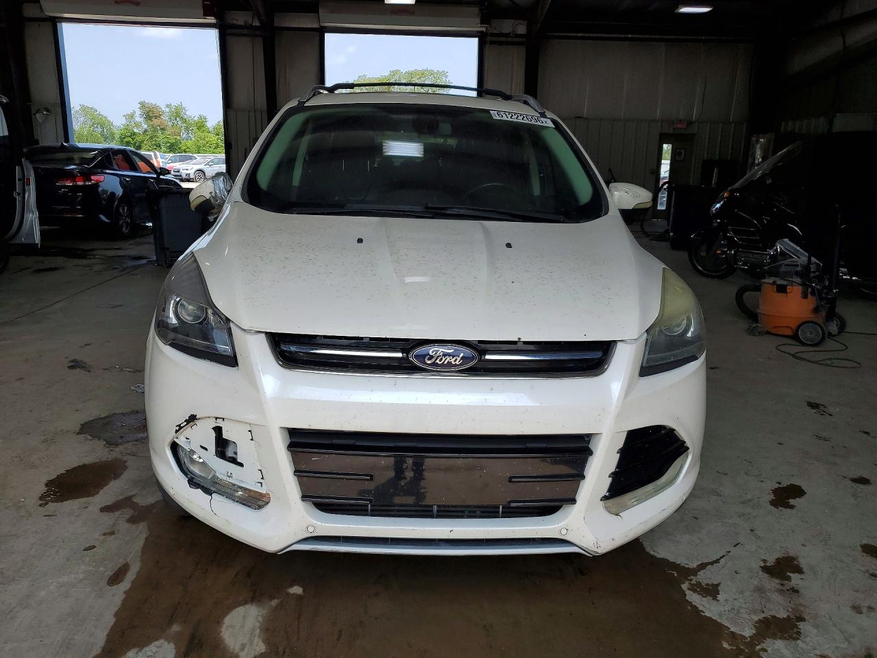 2013 Ford Escape Titanium White vin: 1FMCU9J98DUA02575