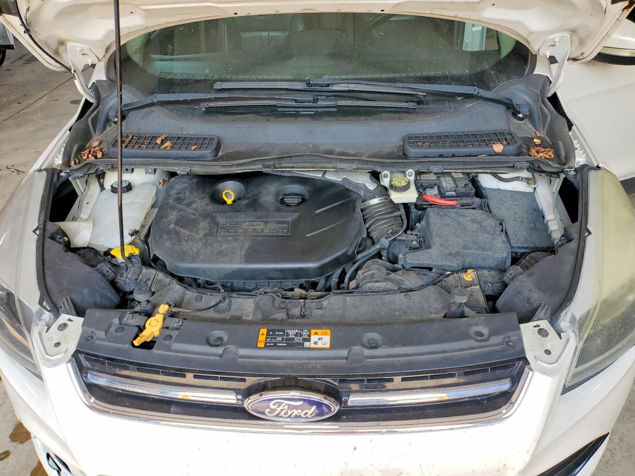 2013 Ford Escape Titanium White vin: 1FMCU9J98DUA02575