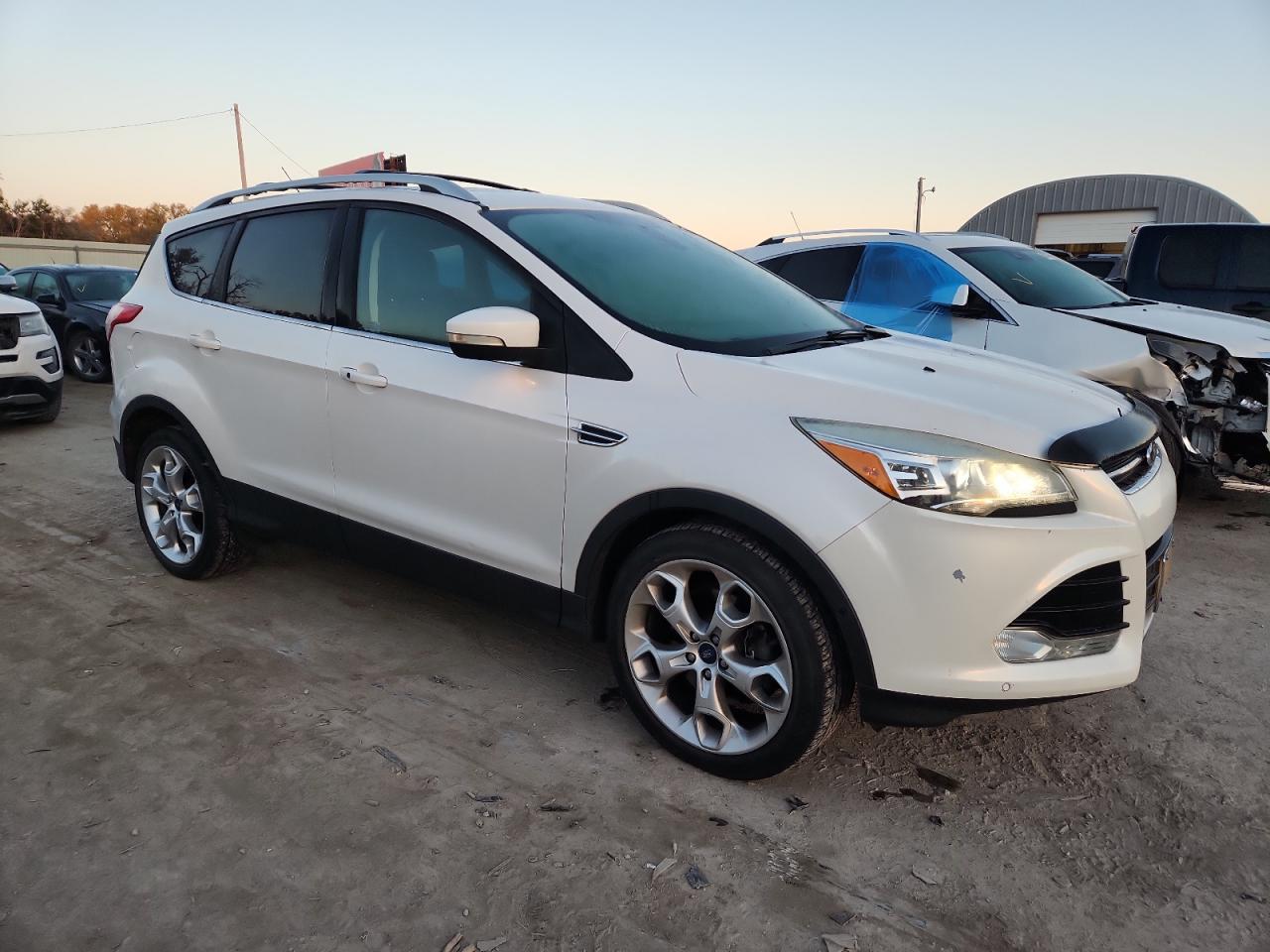2013 Ford Escape Titanium White vin: 1FMCU9J98DUB23283