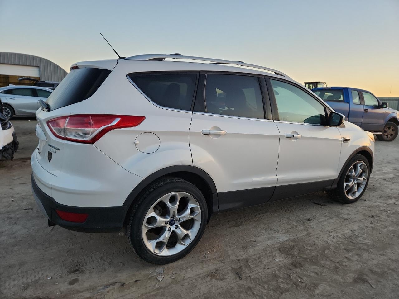 2013 Ford Escape Titanium White vin: 1FMCU9J98DUB23283