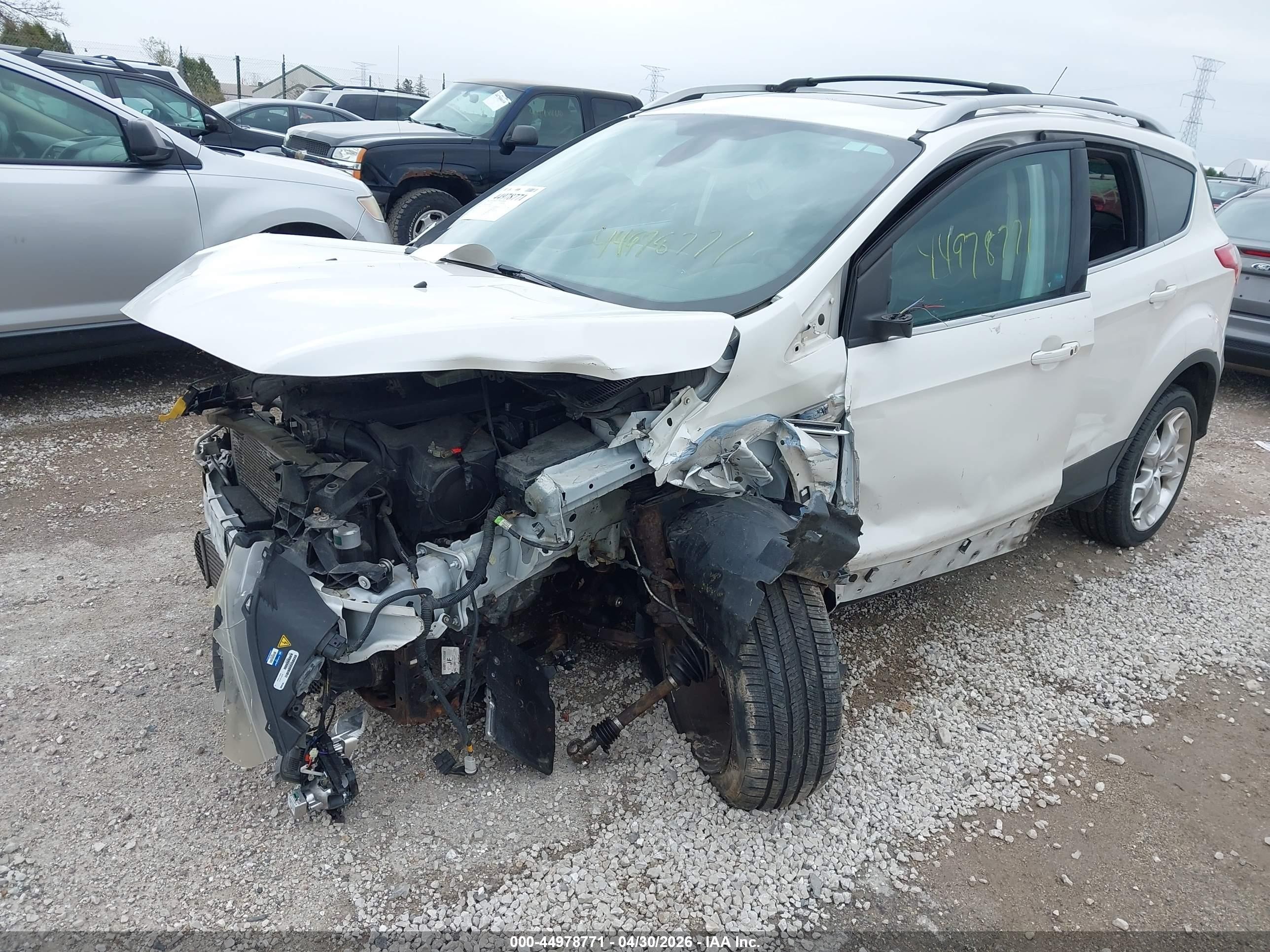2013 Ford Escape Titanium White vin: 1FMCU9J98DUB79000