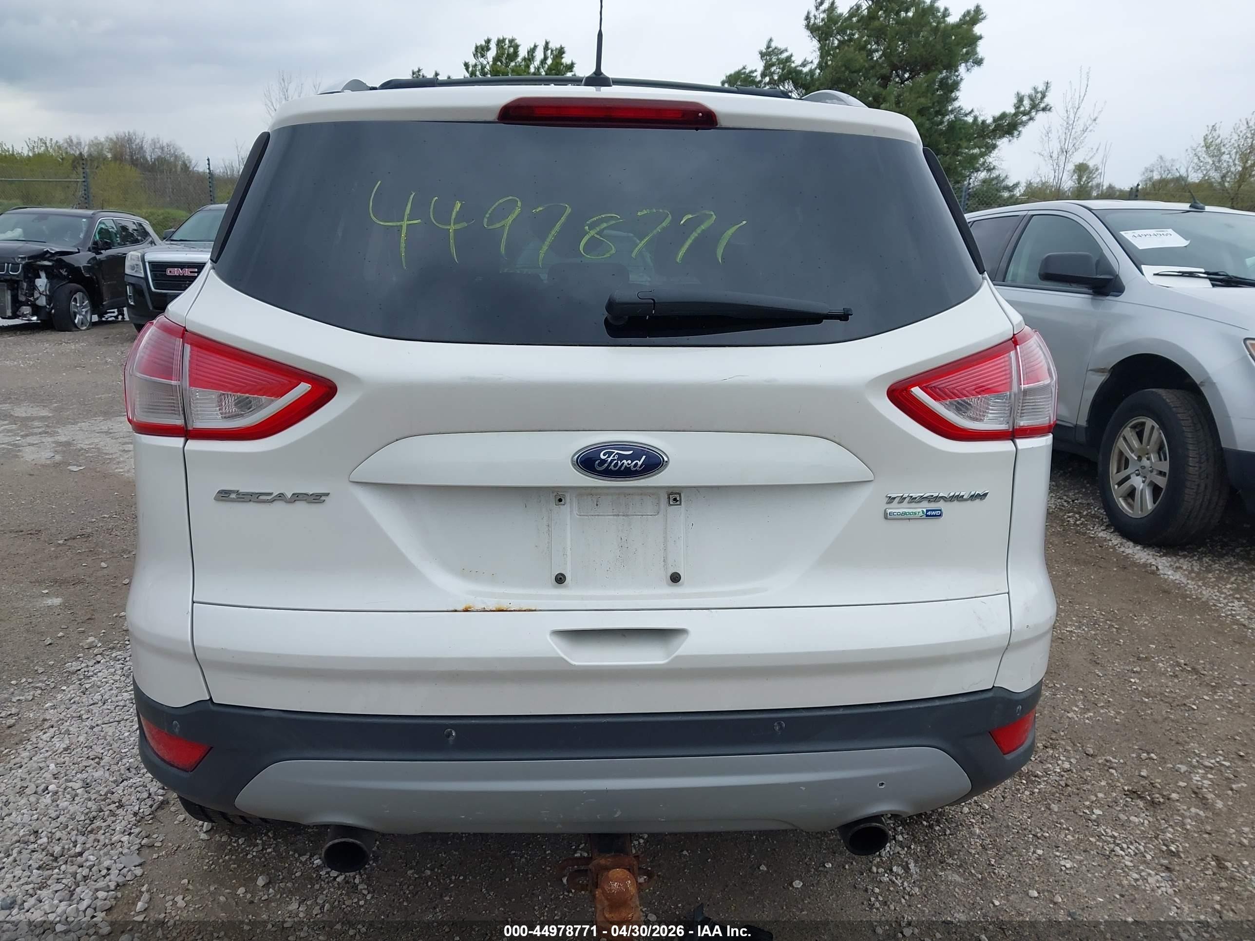 2013 Ford Escape Titanium White vin: 1FMCU9J98DUB79000