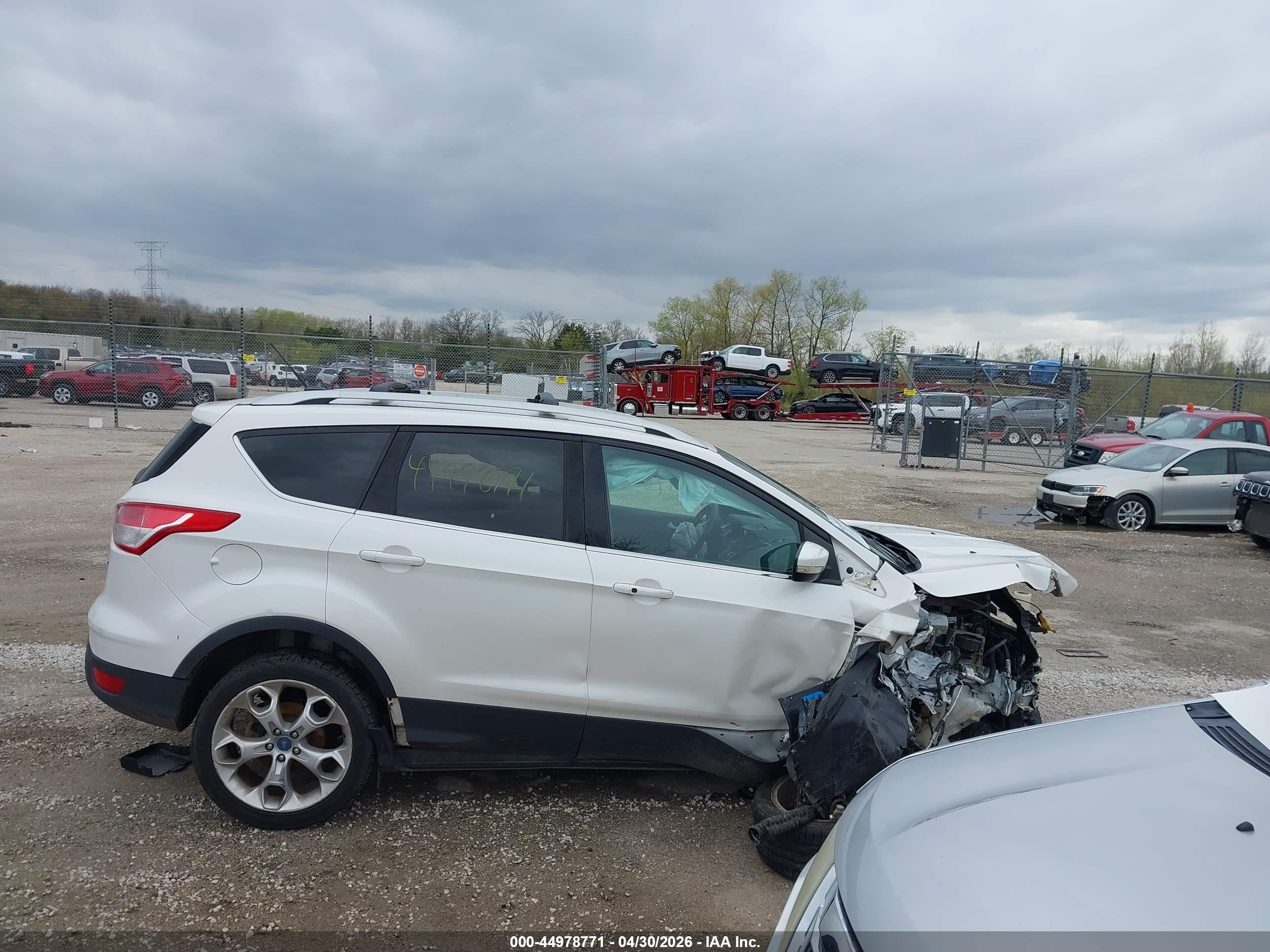 2013 Ford Escape Titanium White vin: 1FMCU9J98DUB79000