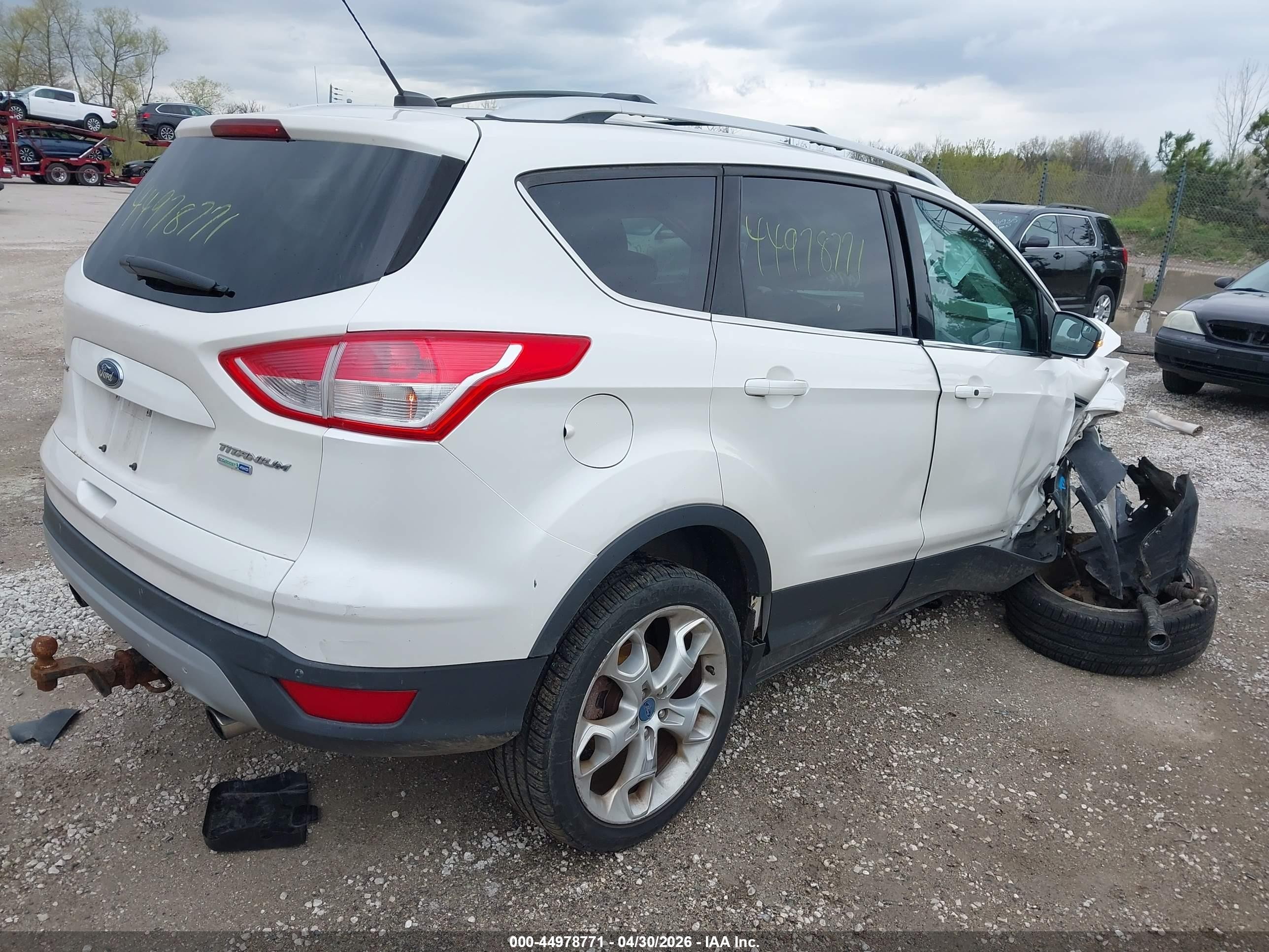 2013 Ford Escape Titanium White vin: 1FMCU9J98DUB79000