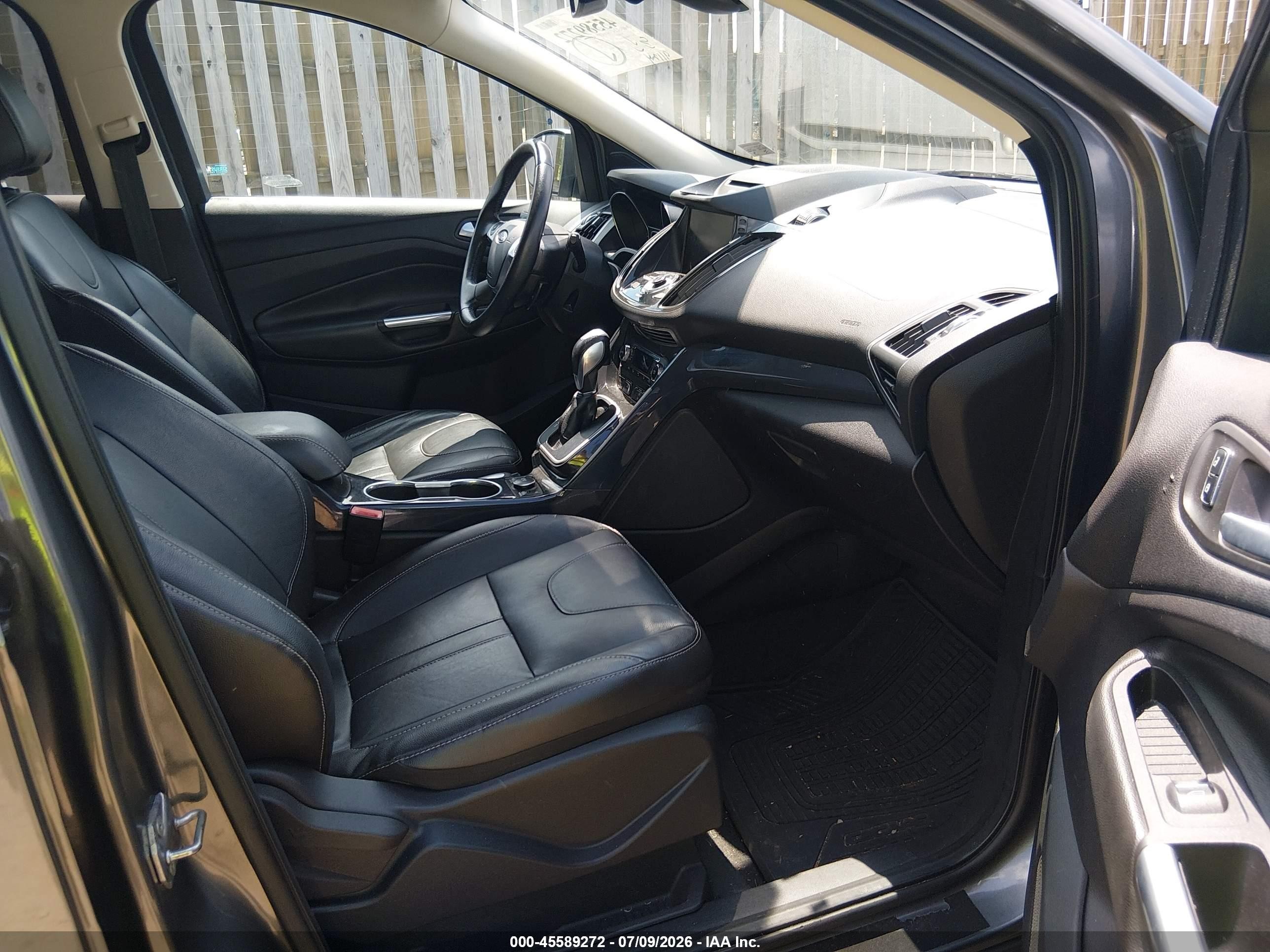 2013 Ford Escape Titanium Gray vin: 1FMCU9J98DUD28005
