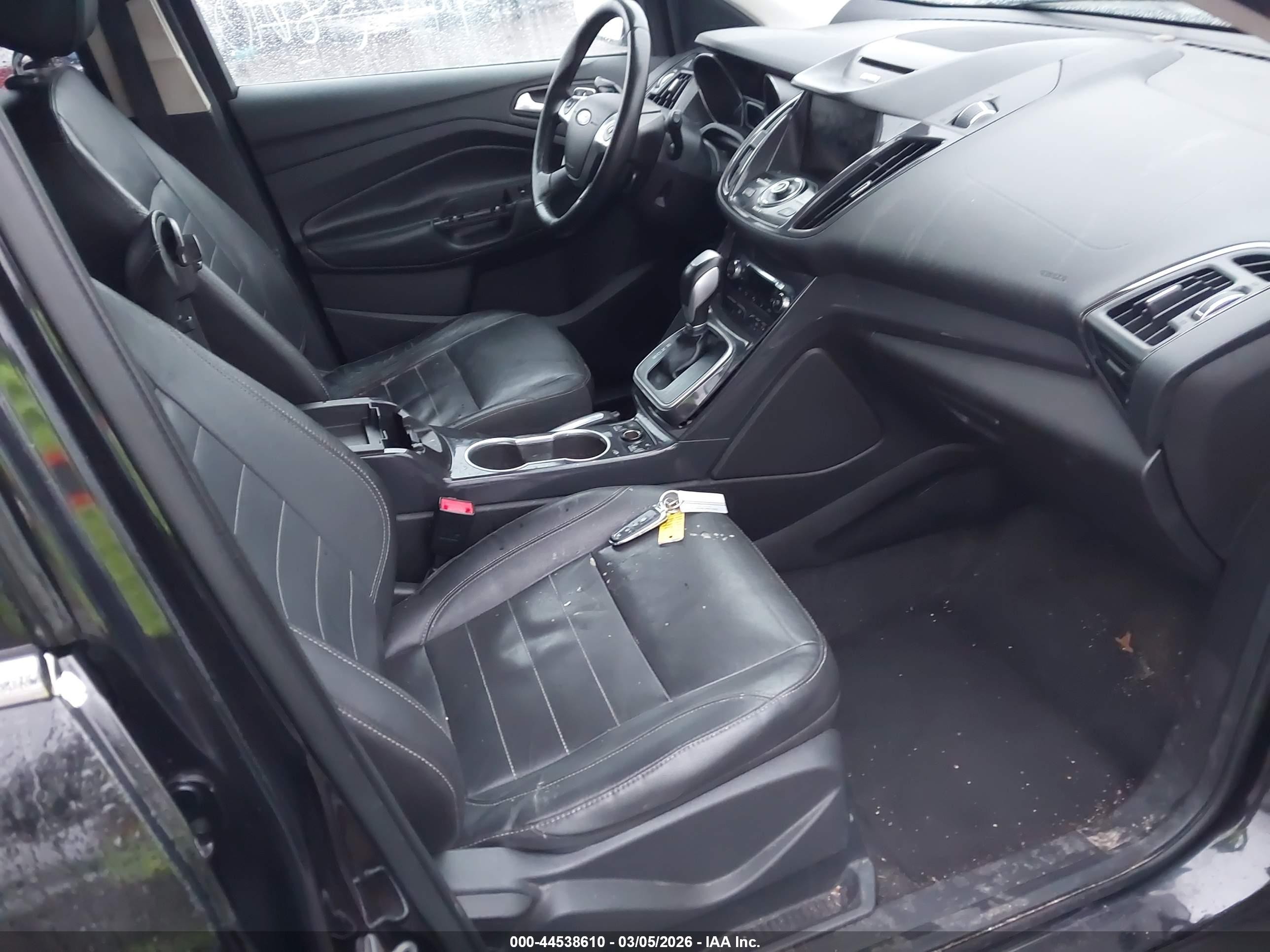 2014 Ford Escape Titanium Черный vin: 1FMCU9J98EUA49591
