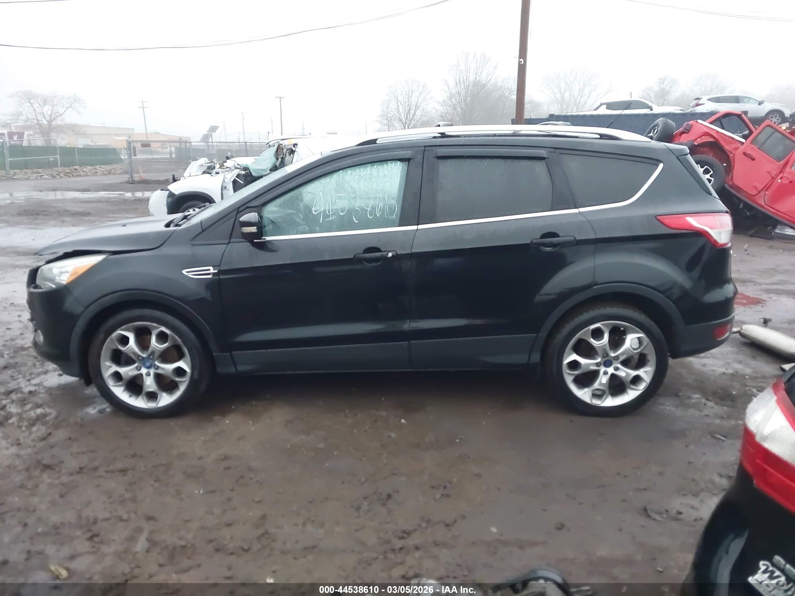 2014 Ford Escape Titanium Черный vin: 1FMCU9J98EUA49591